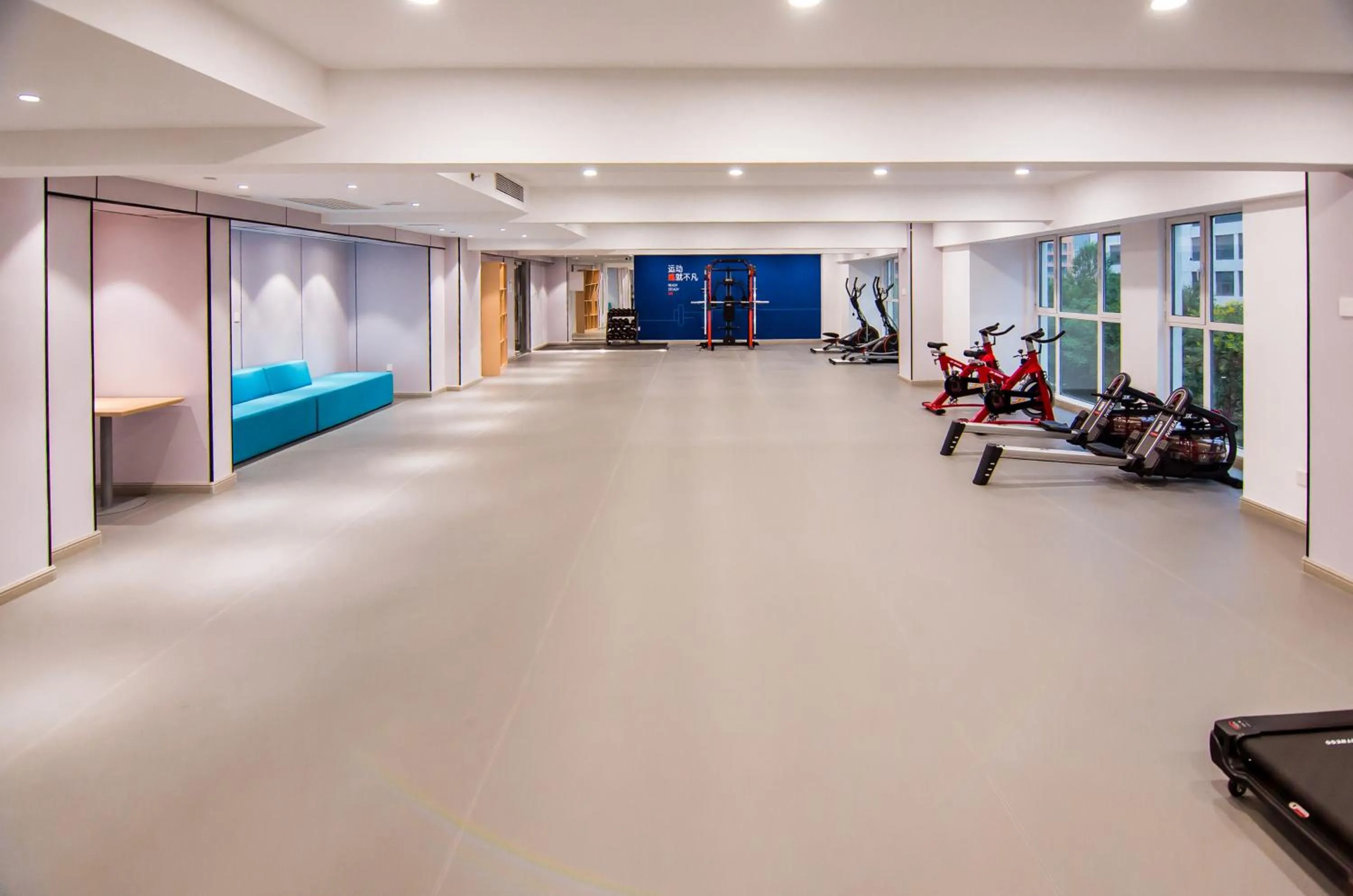 Fitness centre/facilities in Holiday Inn Express Tianjin Airport East by IHG