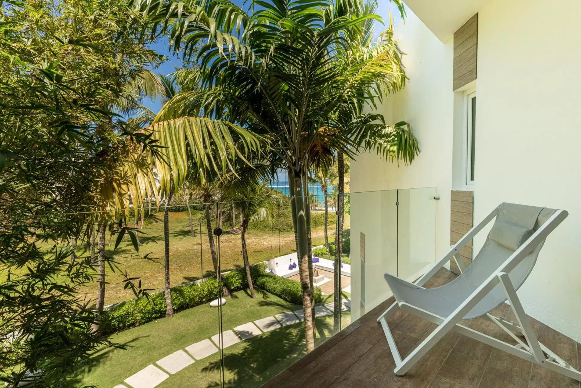 Balcony/Terrace in Ultravioleta Boutique Residences