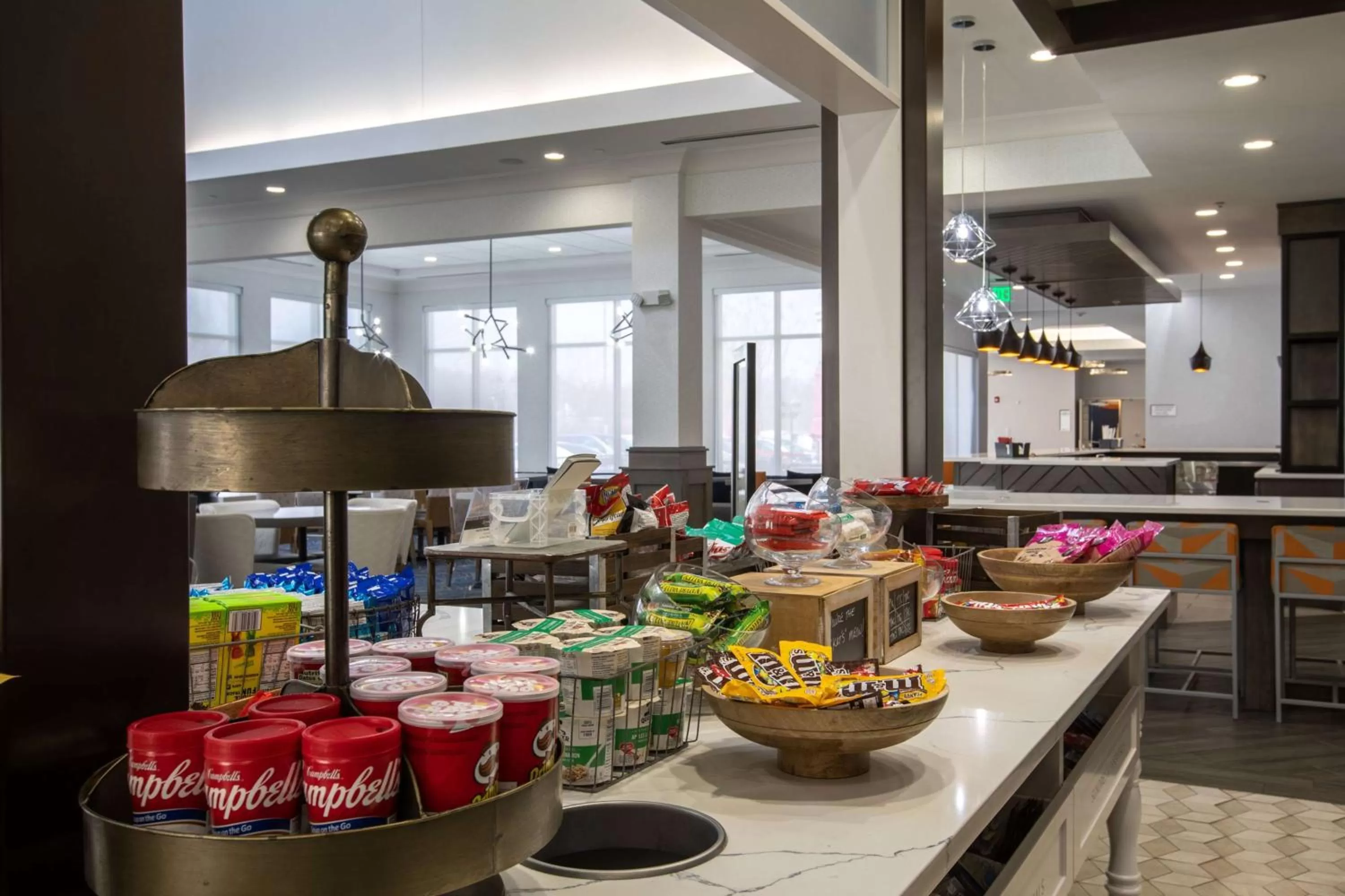 Restaurant/places to eat in Hilton Garden Inn Lynchburg