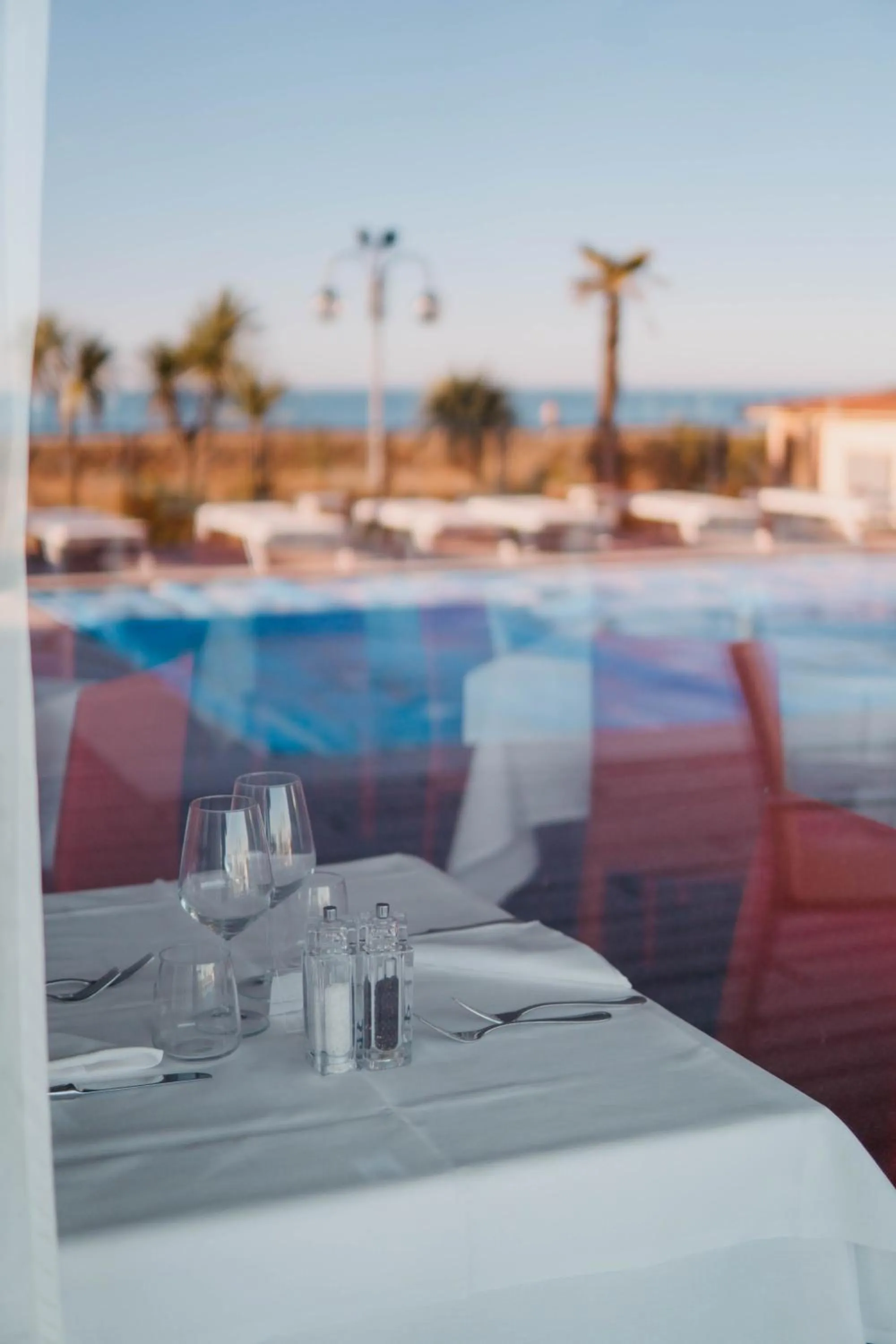 Restaurant/places to eat in Hotel Adlon