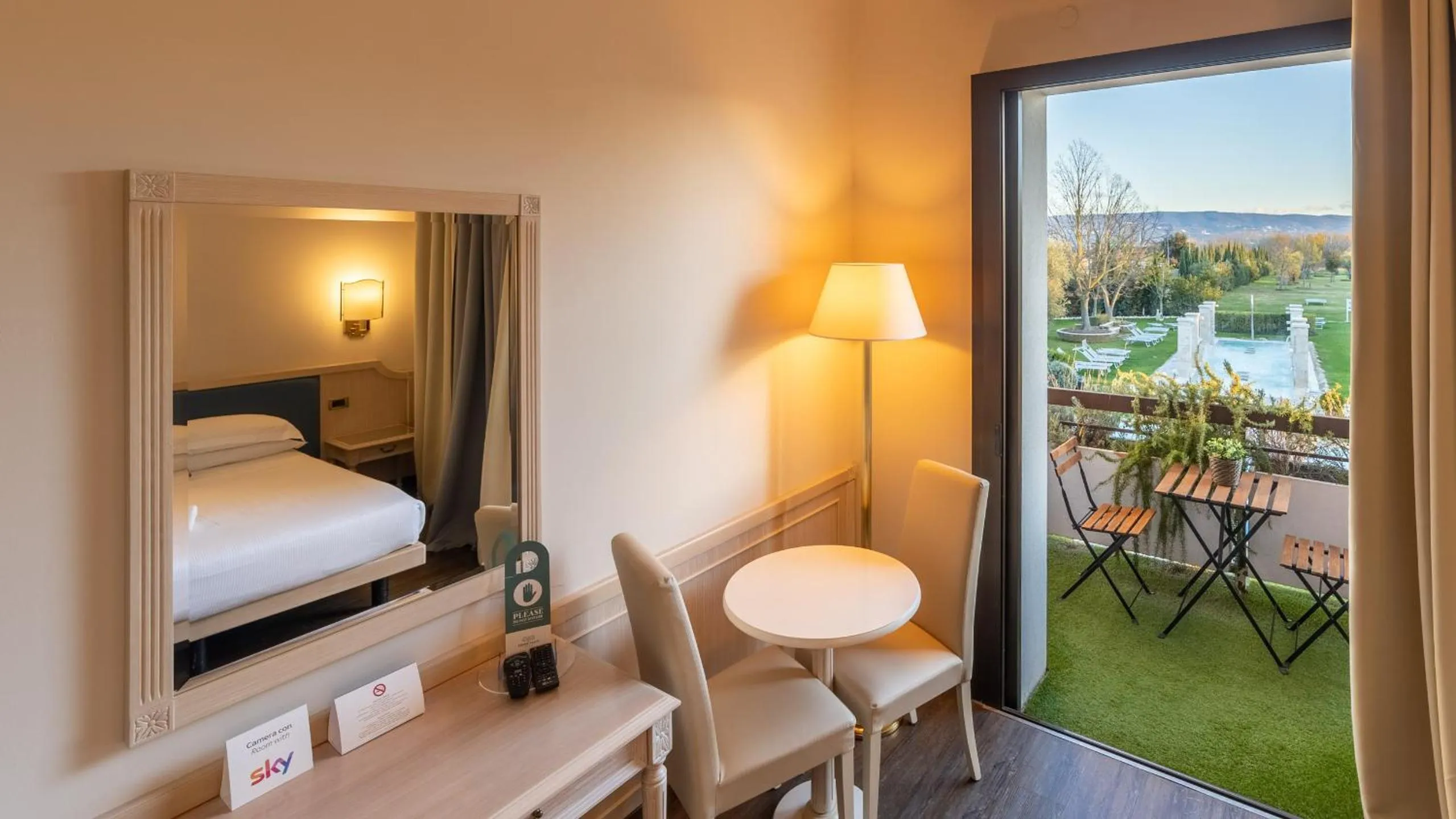 View (from property/room), Bed in Hotel Salus Terme - Adults Only