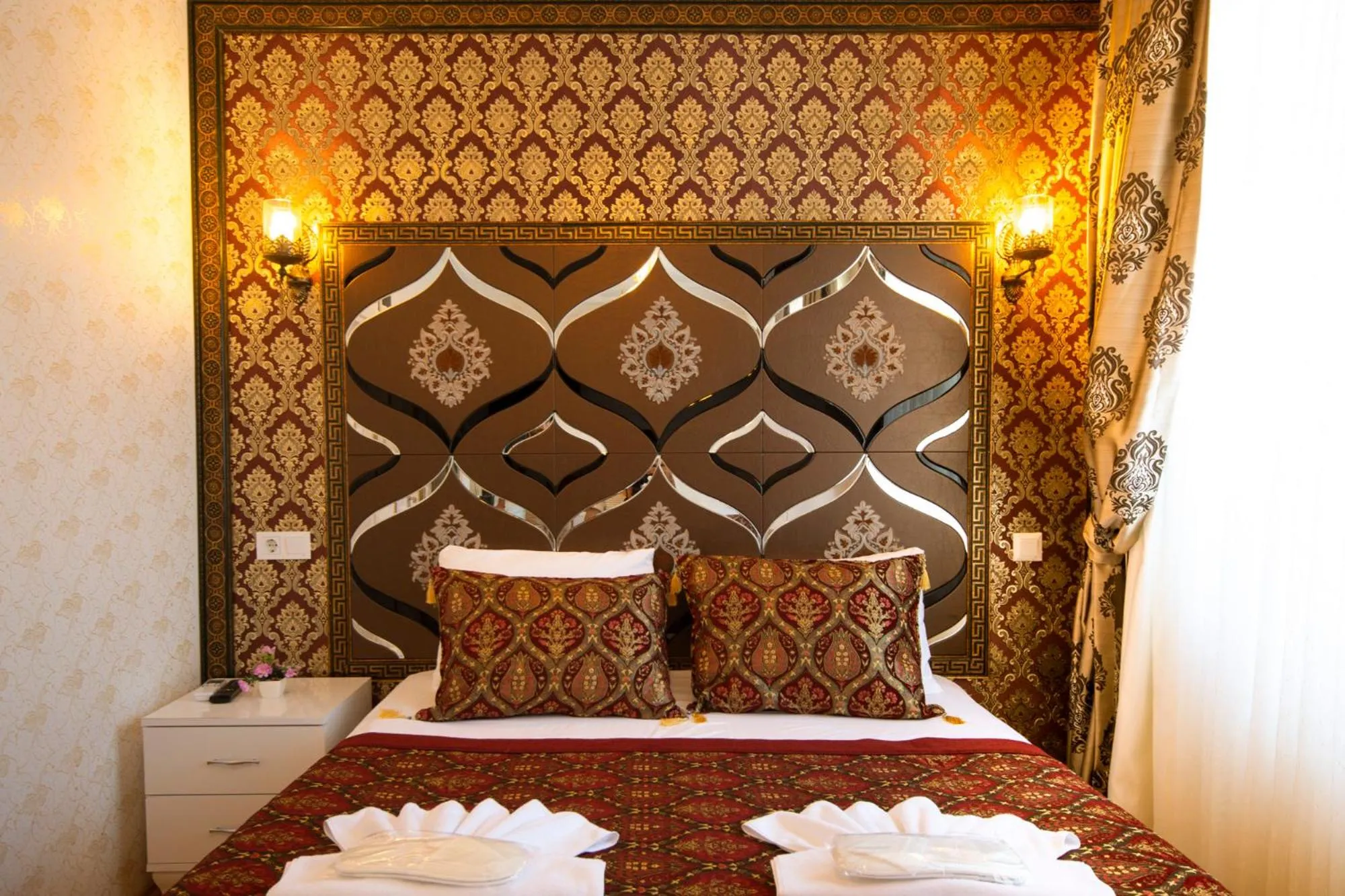 Photo of the whole room, Bed in Paris Garden Hotel Istanbul