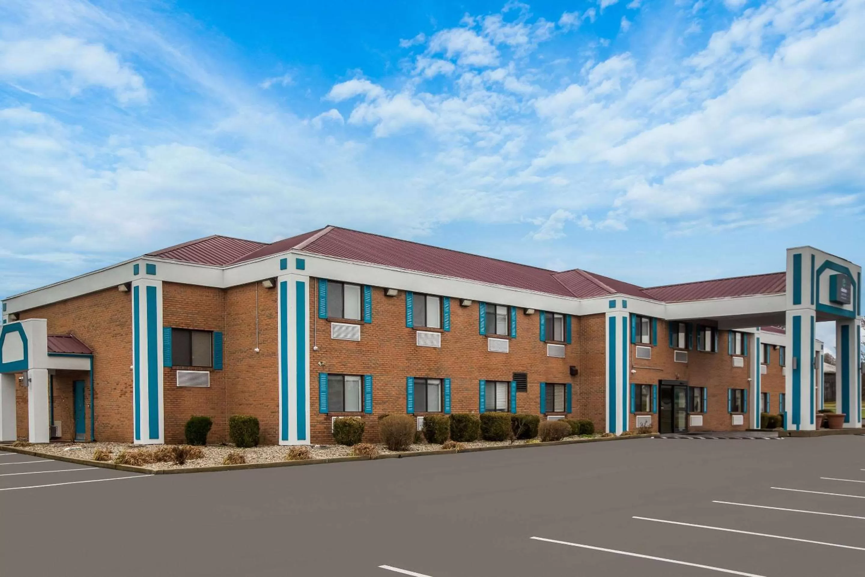 Property building in Clarion Pointe Harrodsburg-Danville