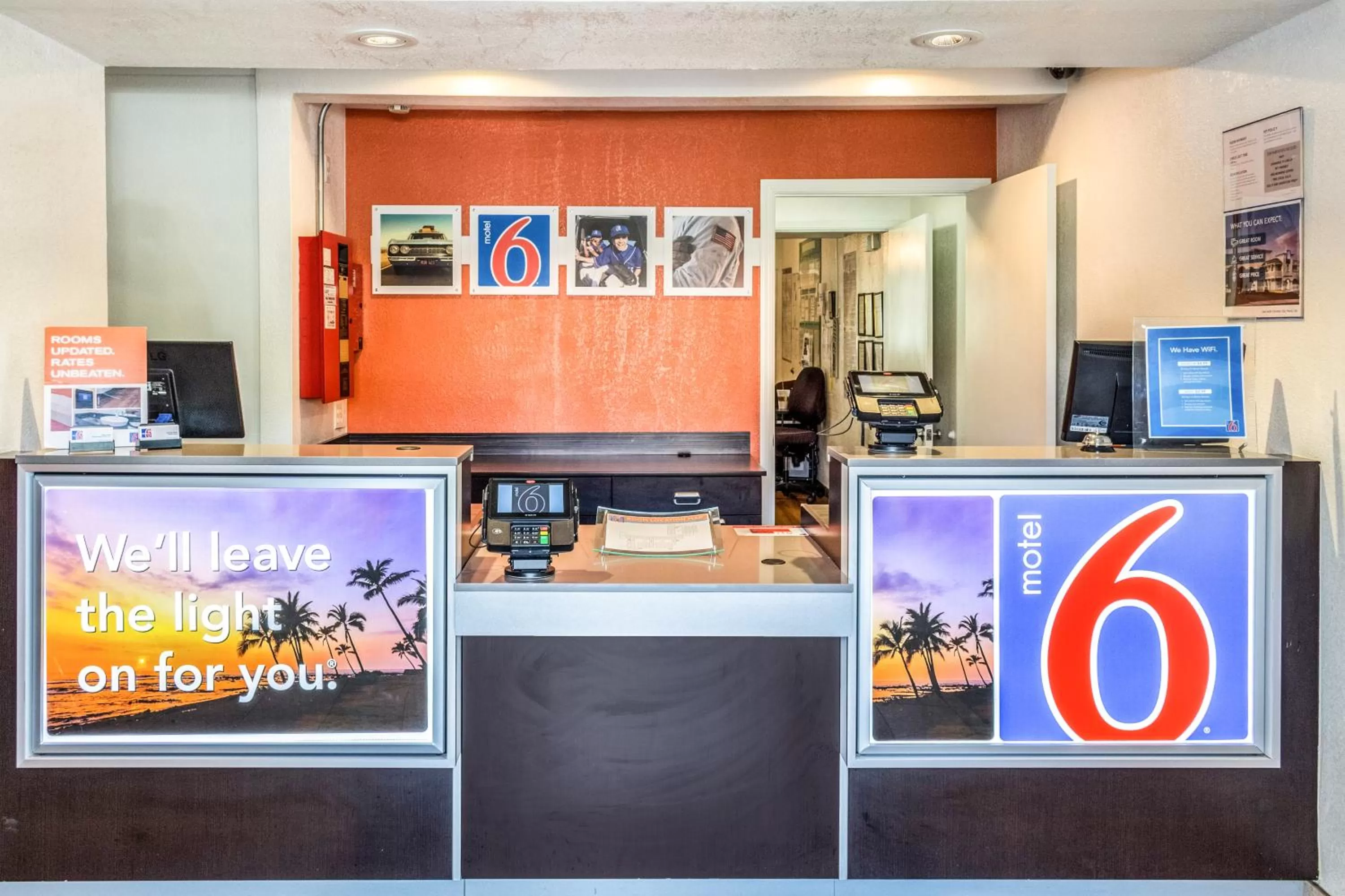 Lobby or reception in Motel 6-Bakersfield, CA - East