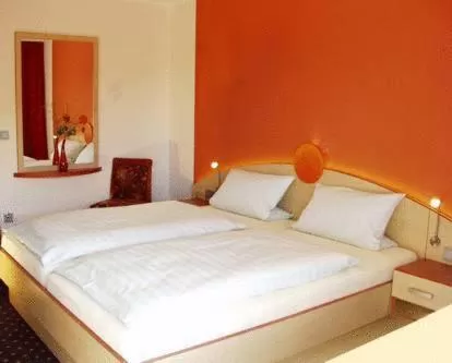 Bed in Hotel Sonnental