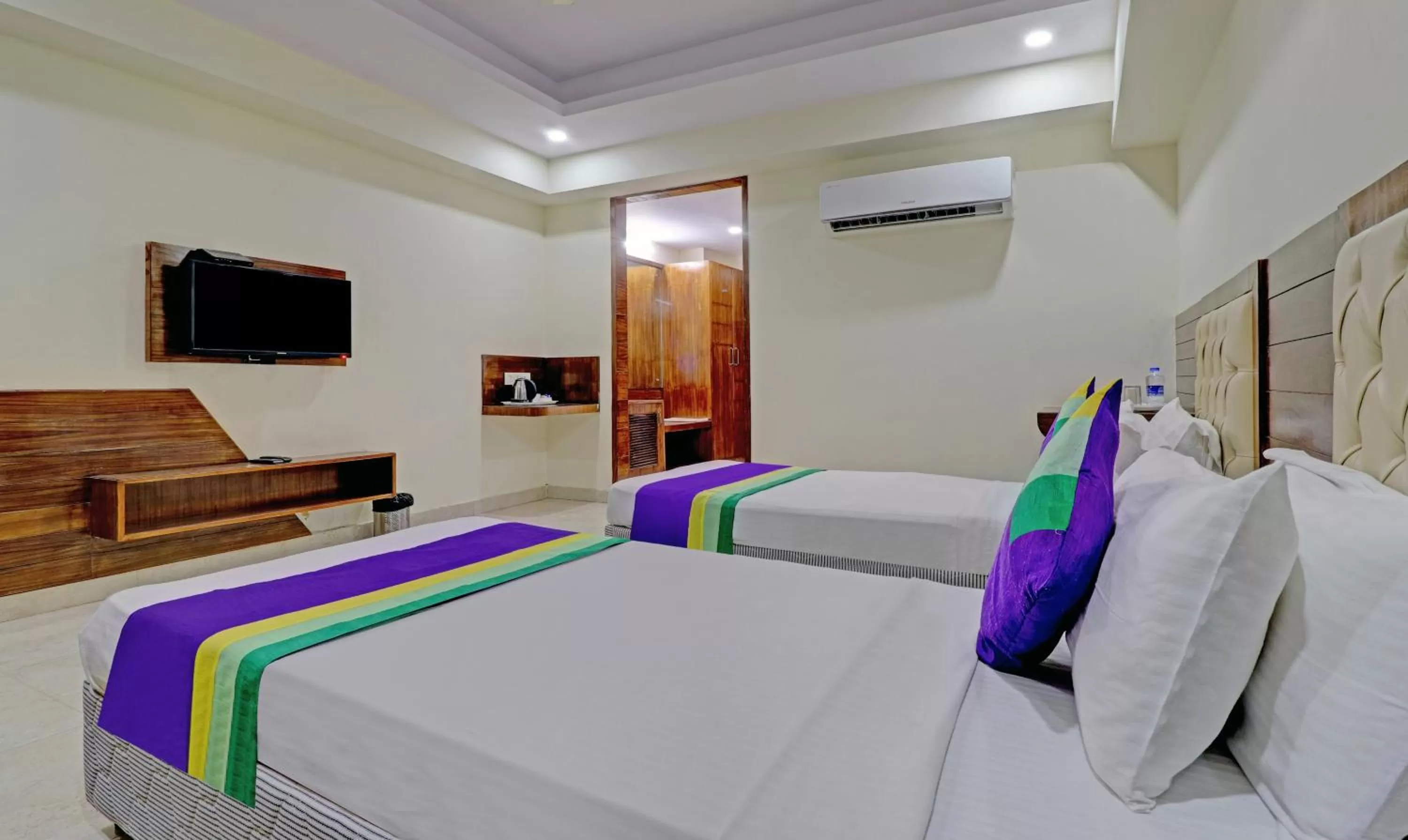 Bed in Treebo Premium Pearl Avenue Banquets And Lawn