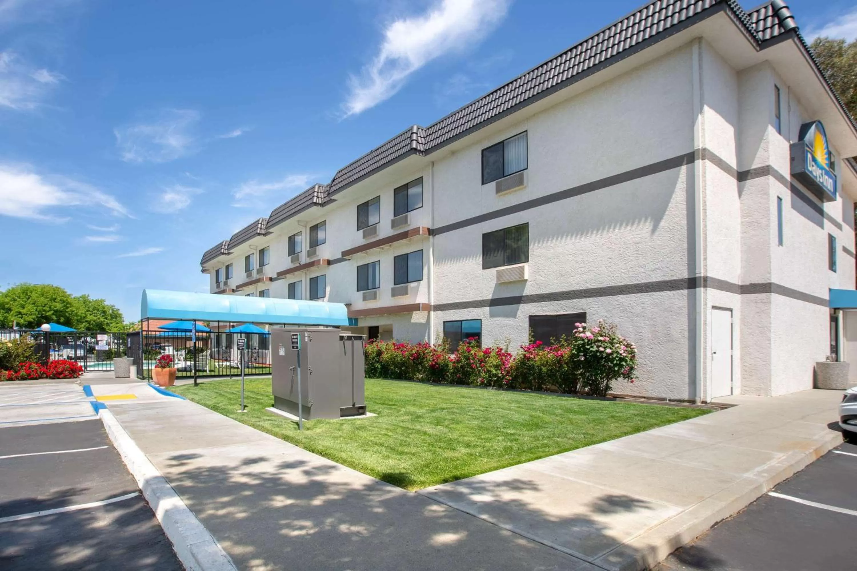 Property building in Days Inn by Wyndham Woodland