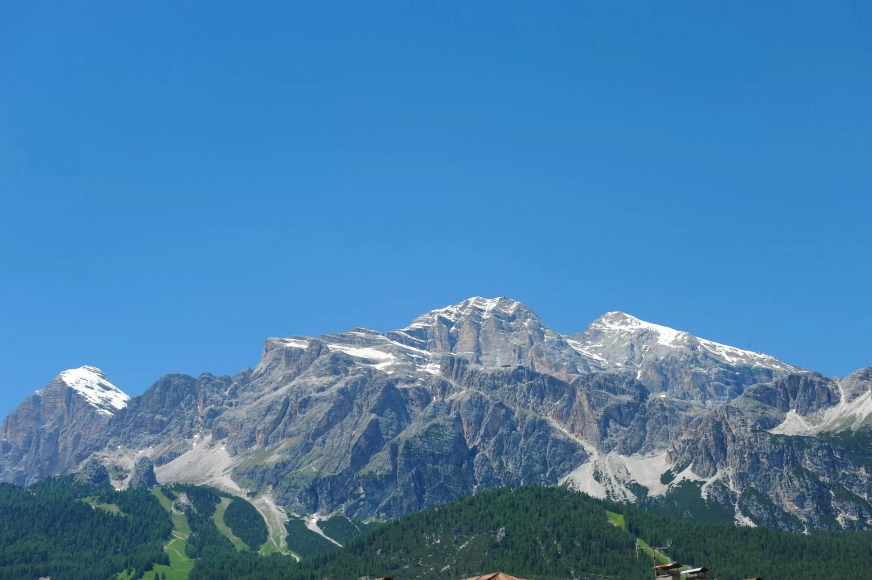 Natural landscape, Mountain View in Hotel Panda Cortina- ricarica auto elettriche