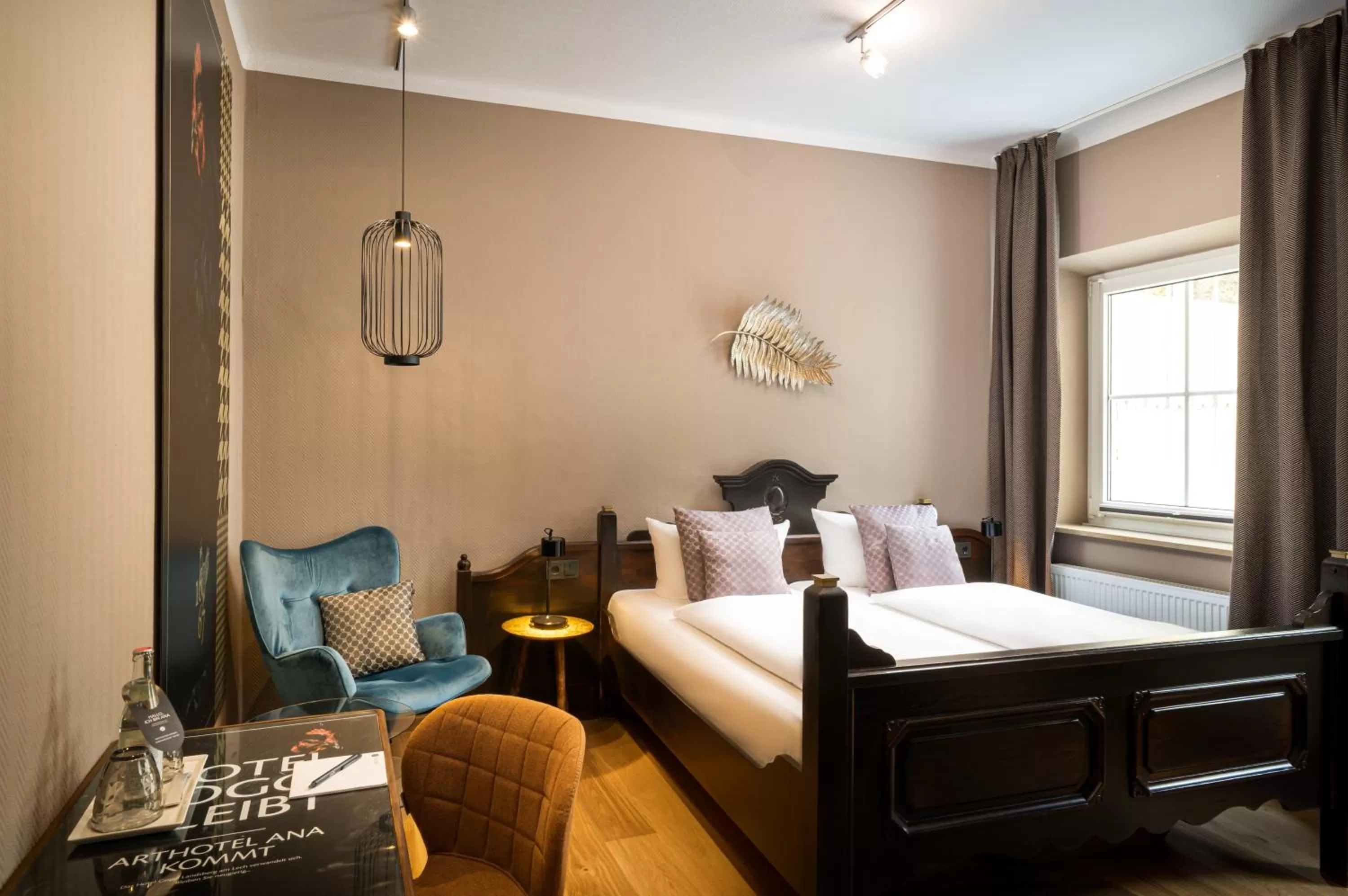 Photo of the whole room, Bed in Arthotel ANA Goggl