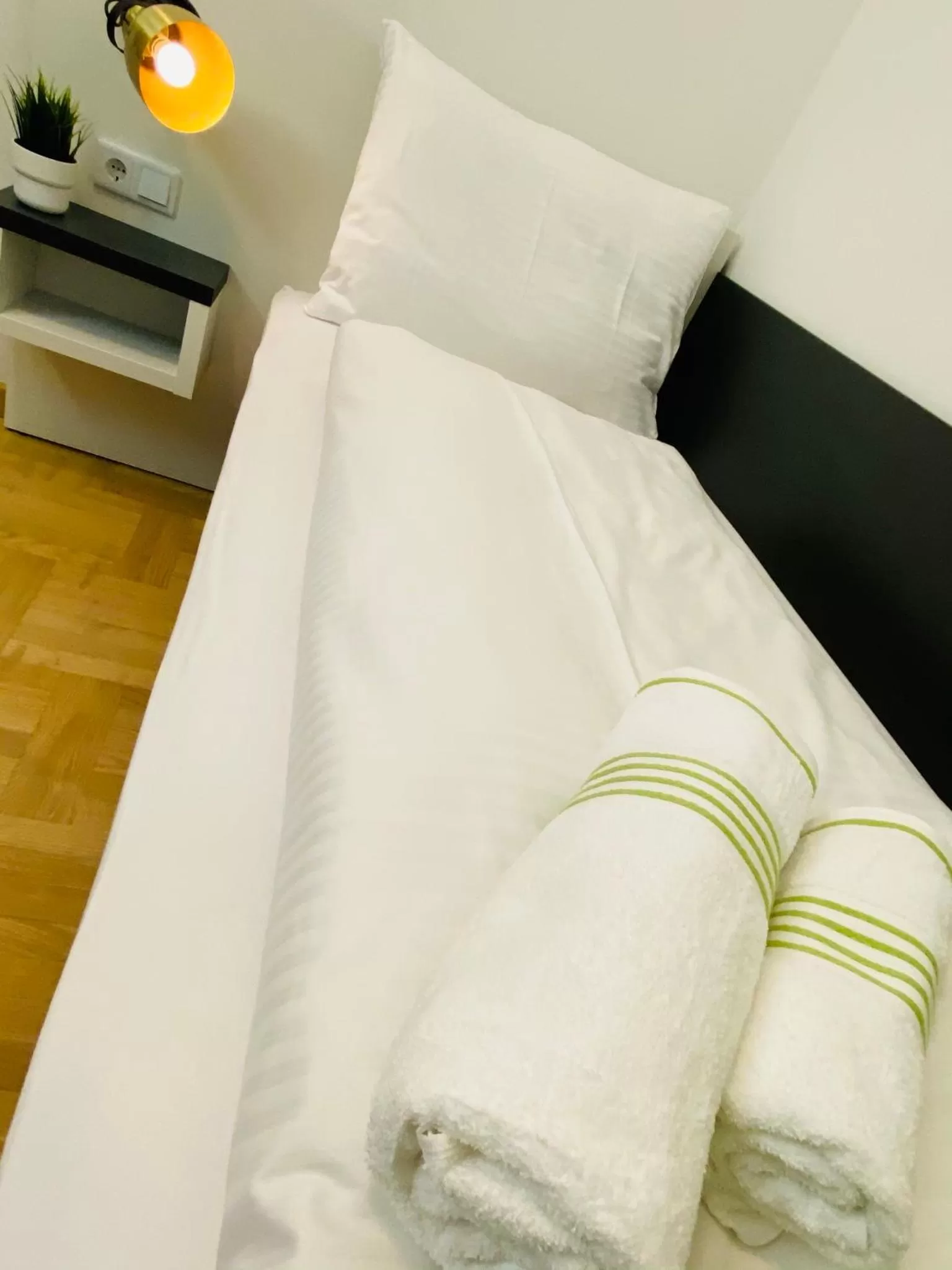 Bed in bestprice Hotel Aachen Hauptbahnhof