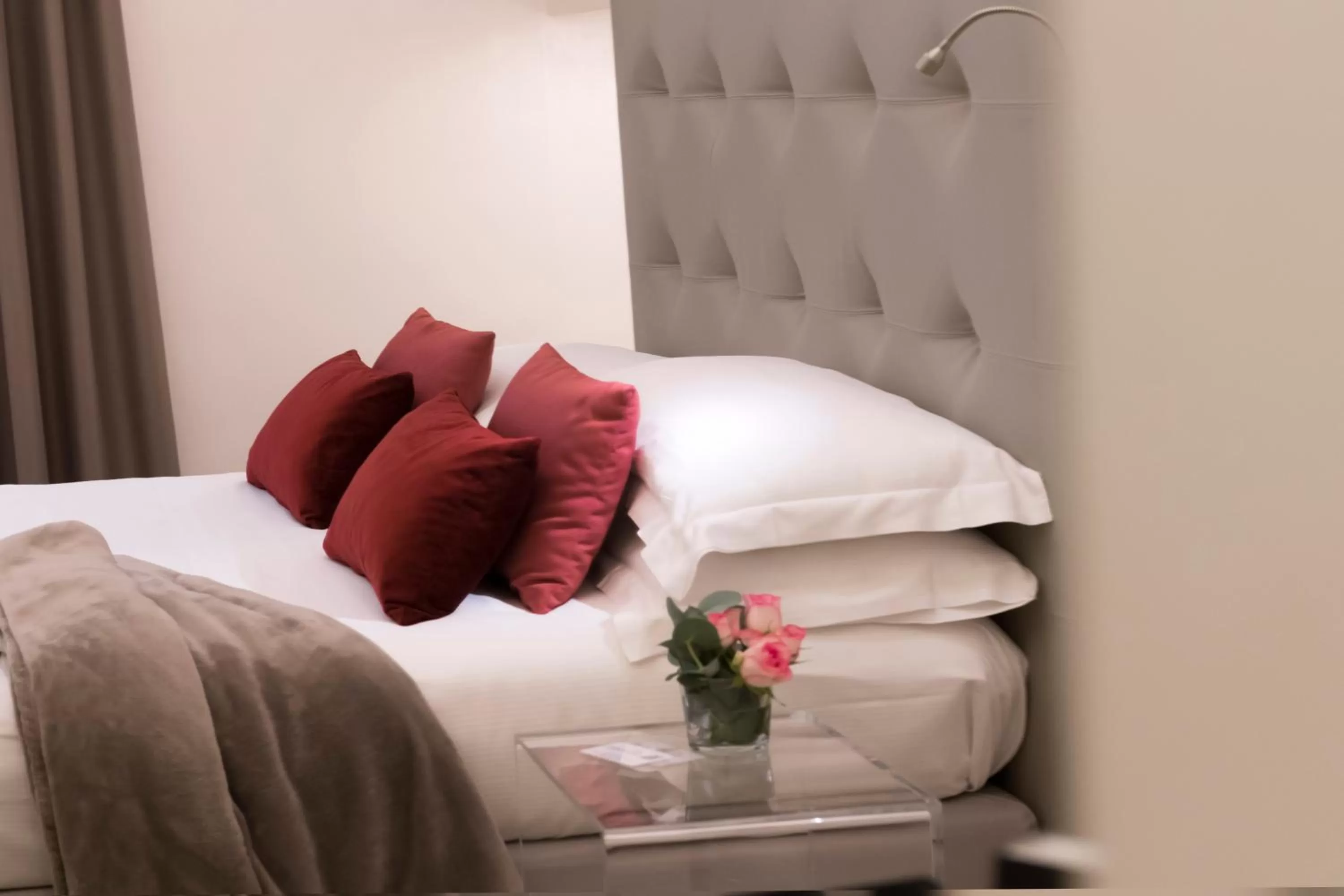 Bedroom, Bed in Hotel Navona