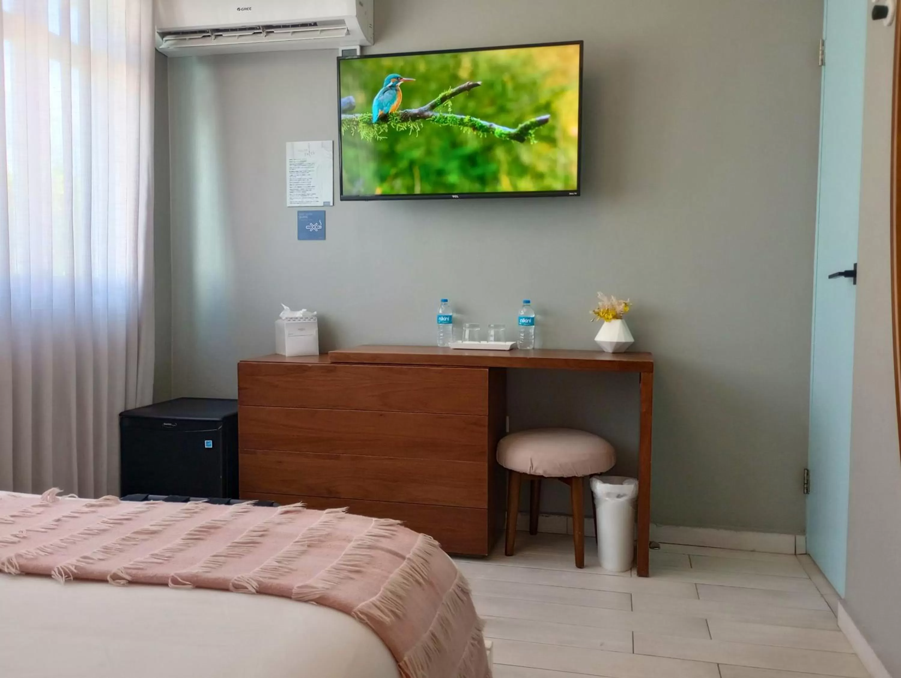 Bed in Trópica Beach Hotel