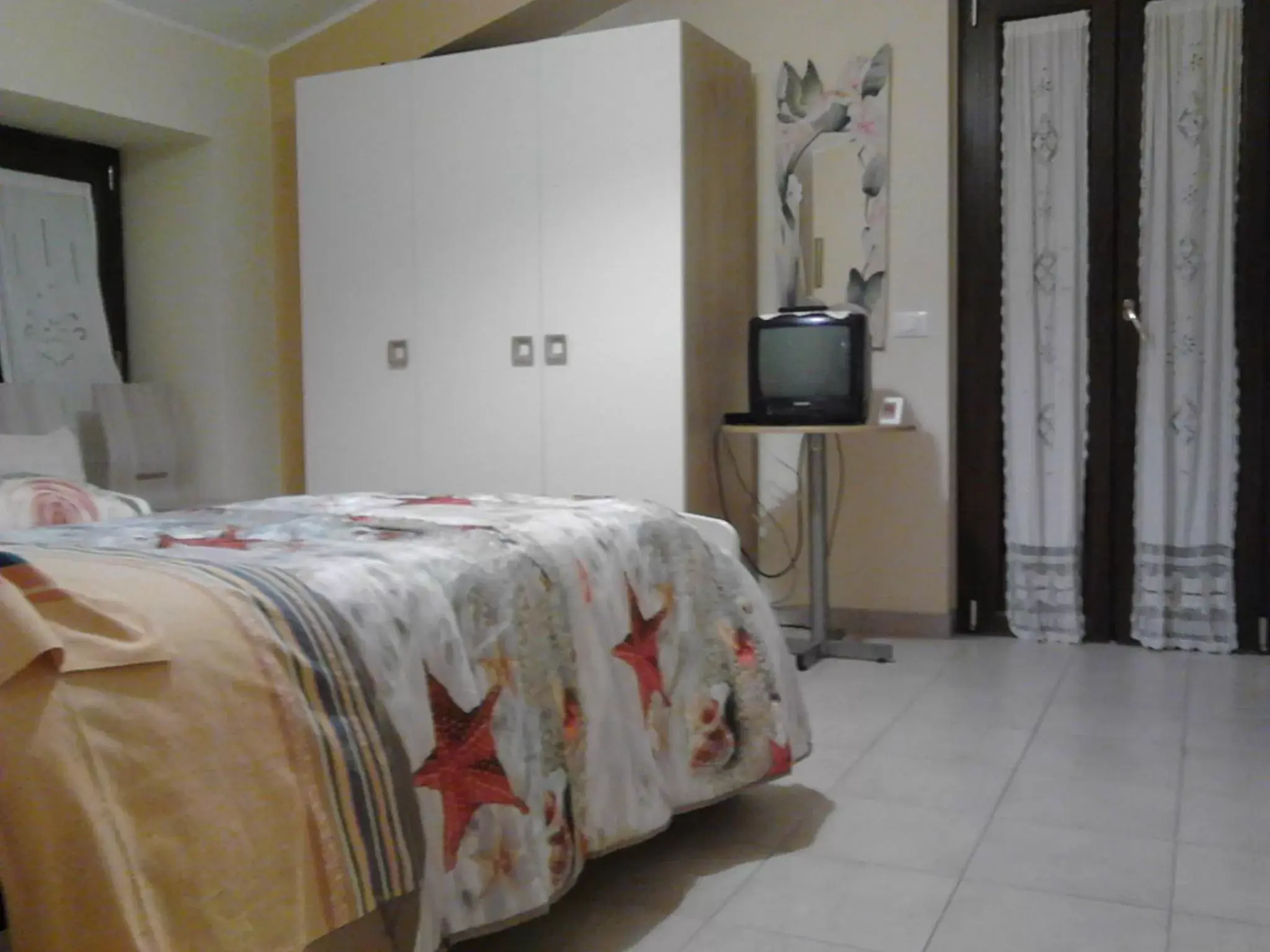 Double or Twin Room with Private Bathroom in Dietro Piazza Maggiore Double or Twin Room with Private Bathroom in Dietro Piazza Maggiore