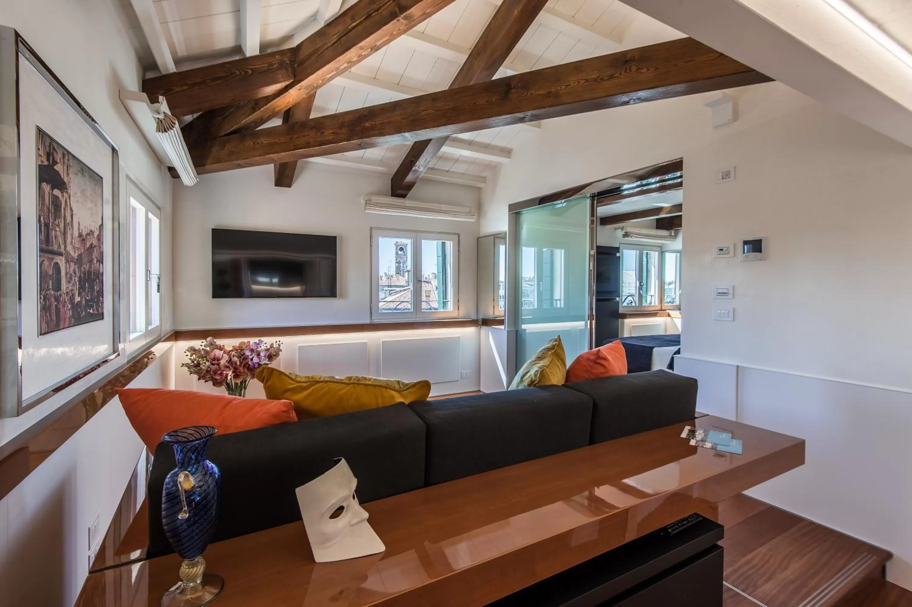 Decorative detail in Hotel Rialto