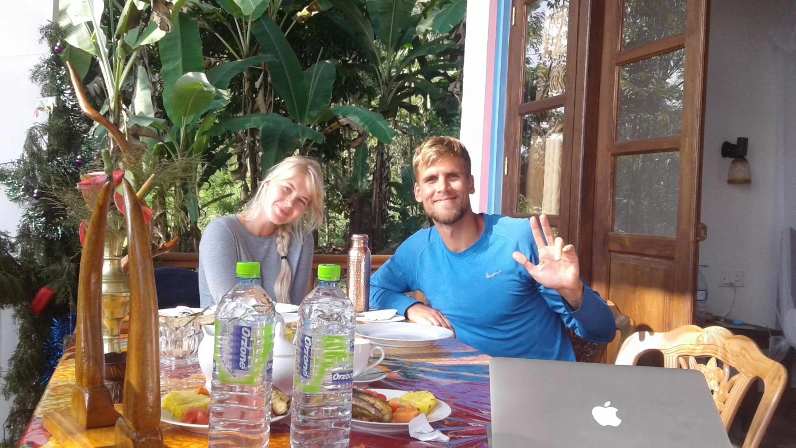 Food and drinks in Sun View Resort Kithalella