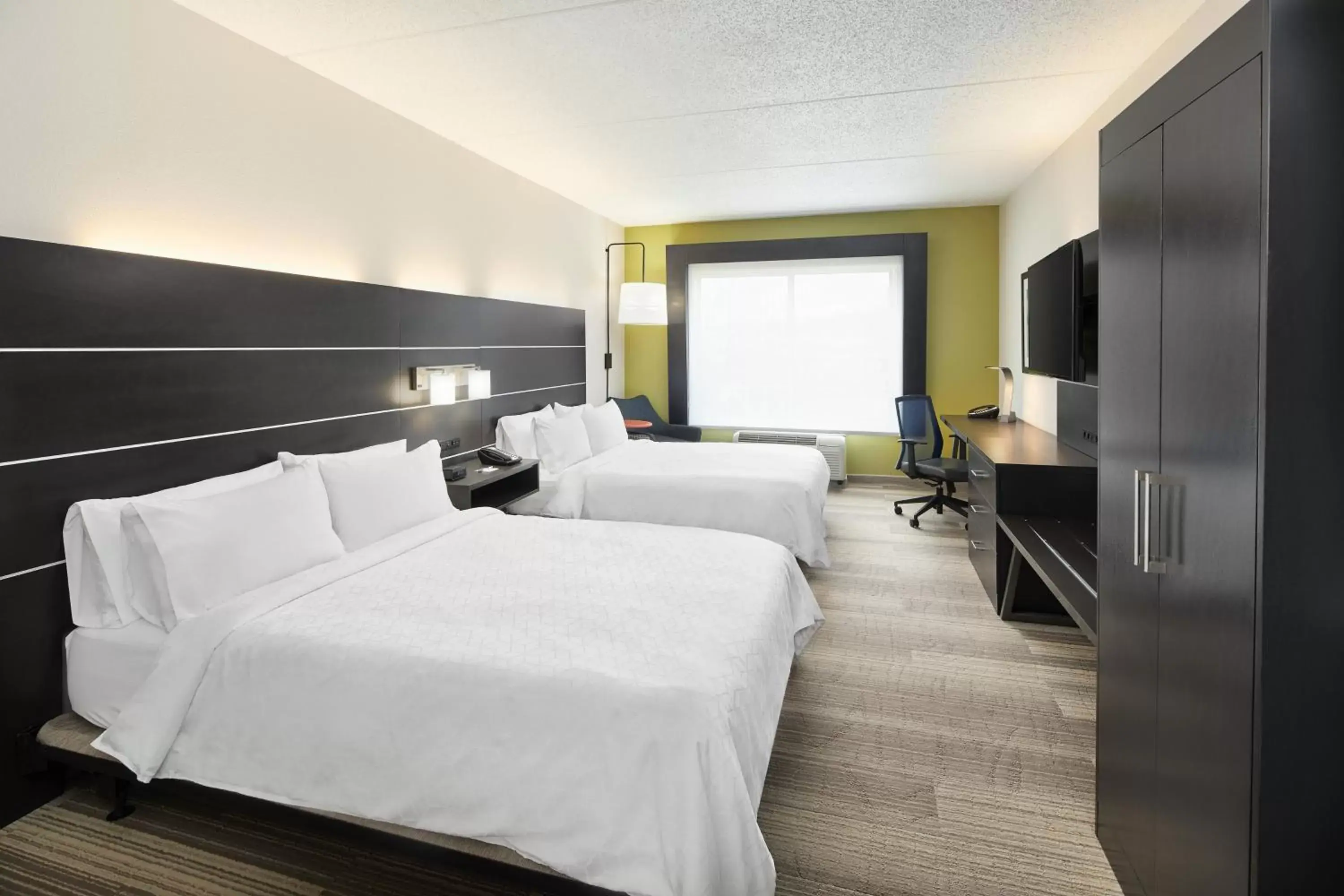 Standard Queen Room with Two Queen Beds in Holiday Inn Express & Suites - Spartanburg-North by IHG Standard Queen Room with Two Queen Beds in Holiday Inn Express & Suites - Spartanburg-North by IHG