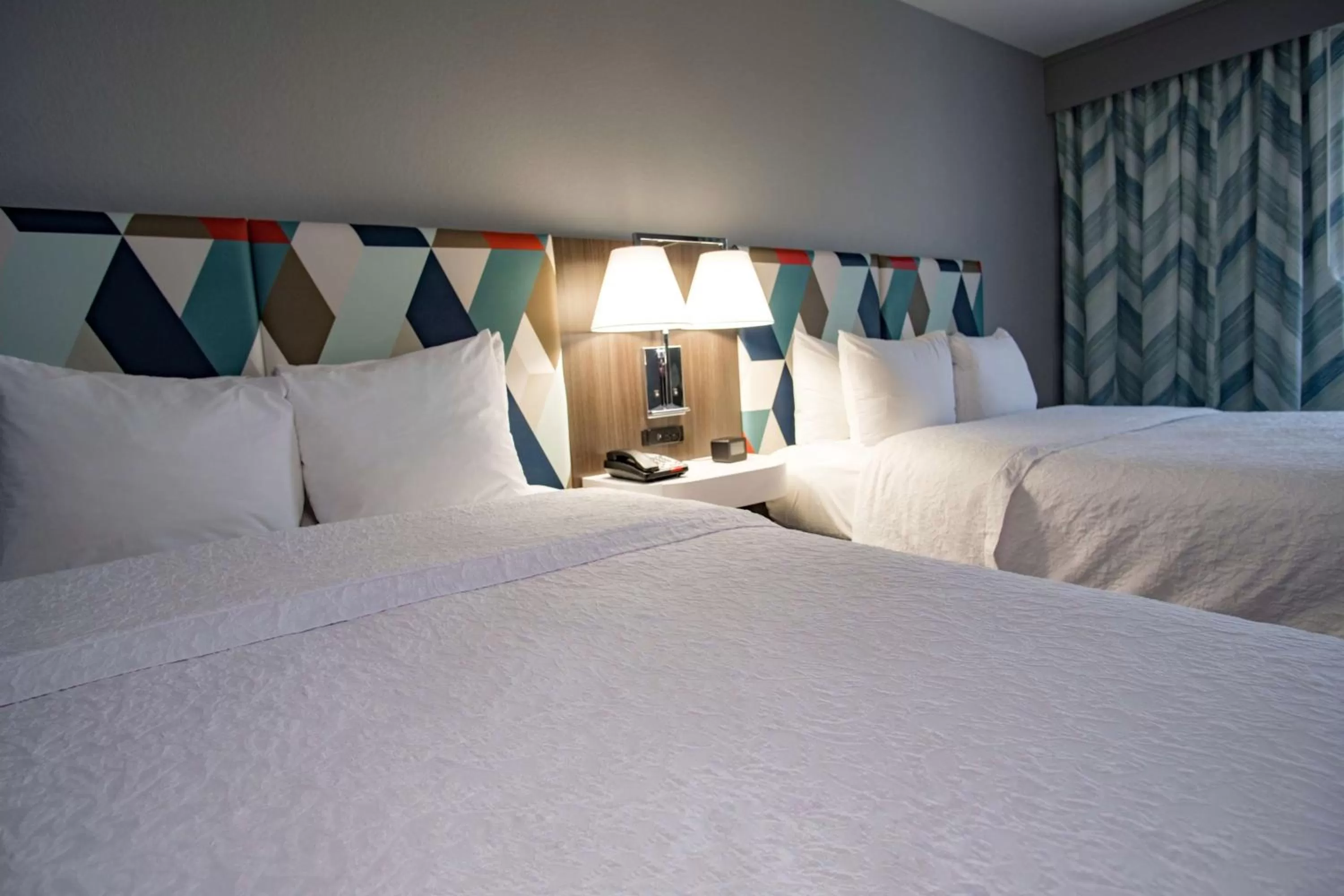 Bed in Hampton Inn Oklahoma City/Yukon