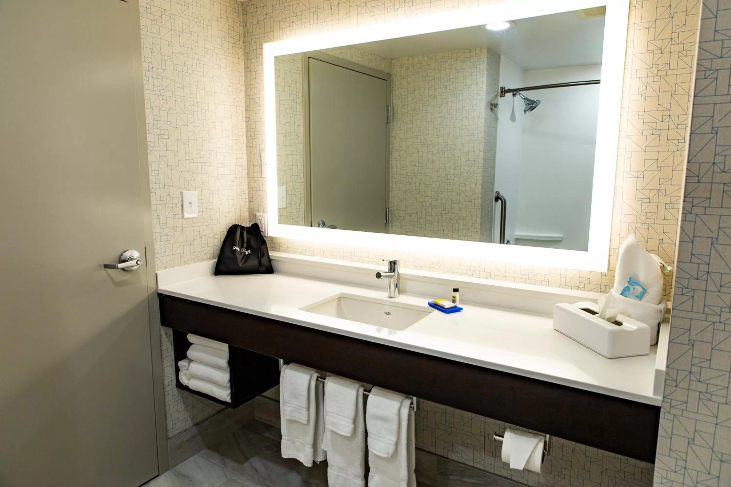 Bathroom in Holiday Inn Express - Columbus - Dublin by IHG