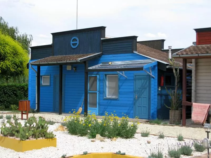 Property Building in Convoy Panzió