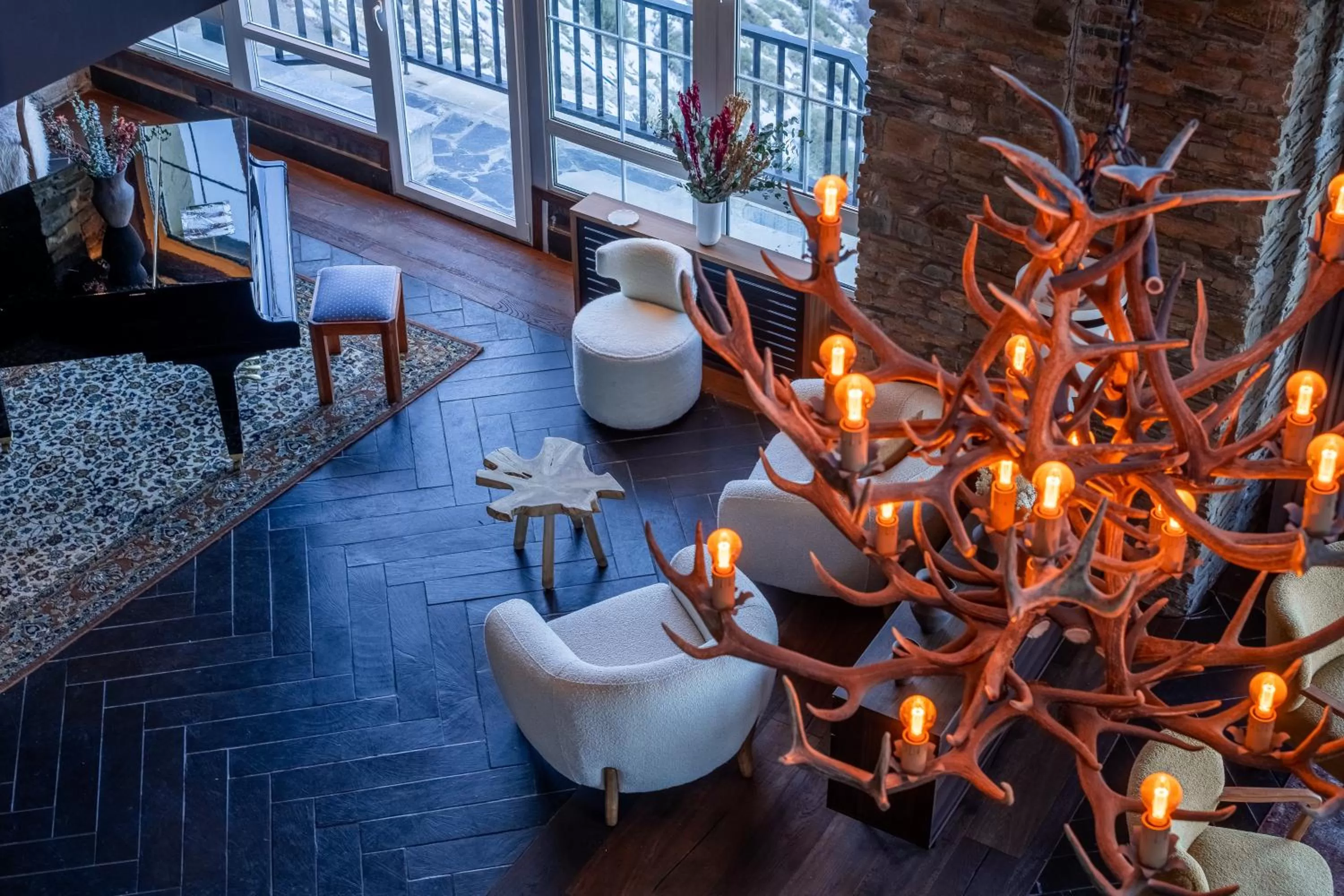 Seating area in Hotel Ziryab