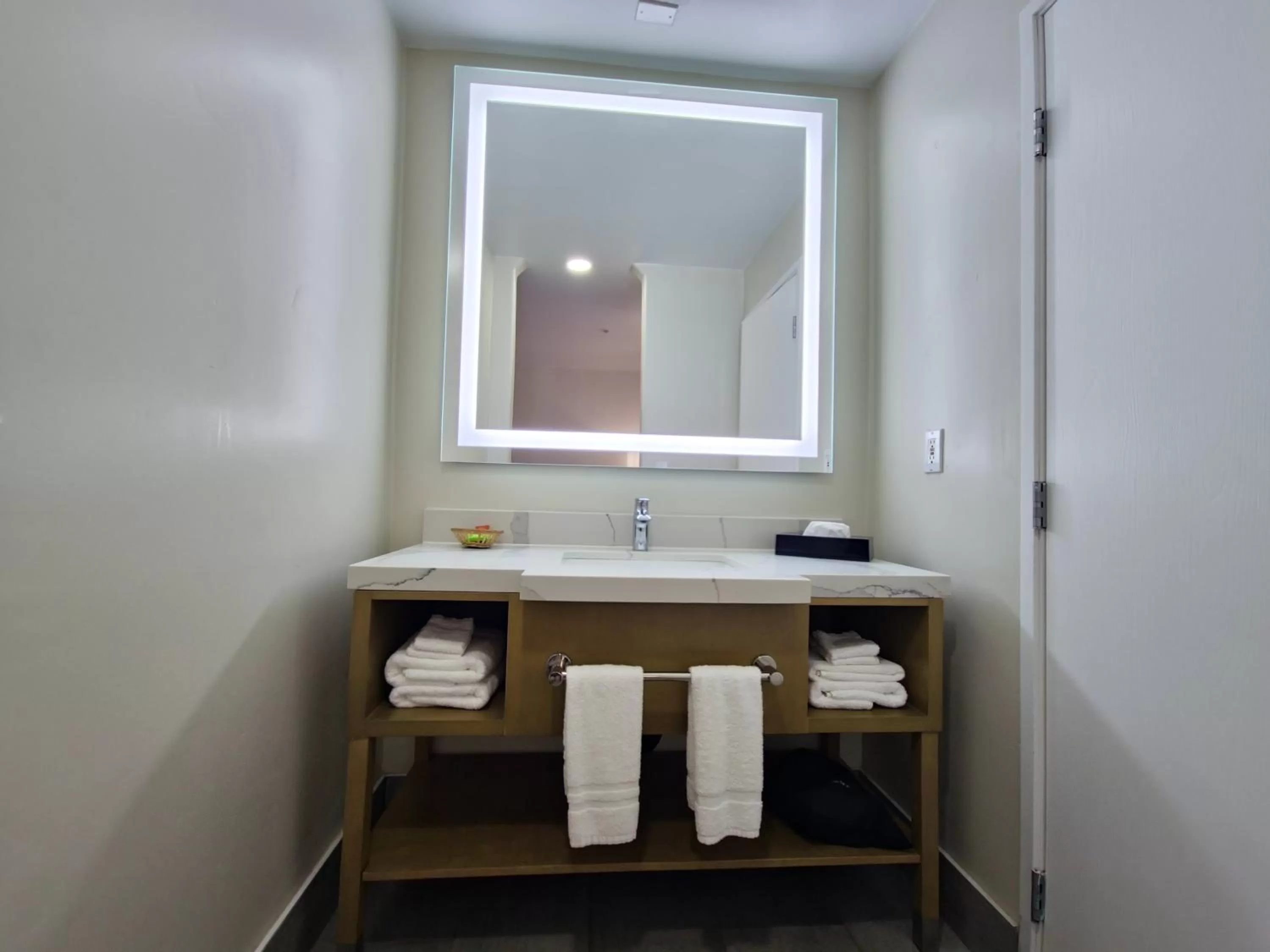 Bathroom in Los Viajeros Inn