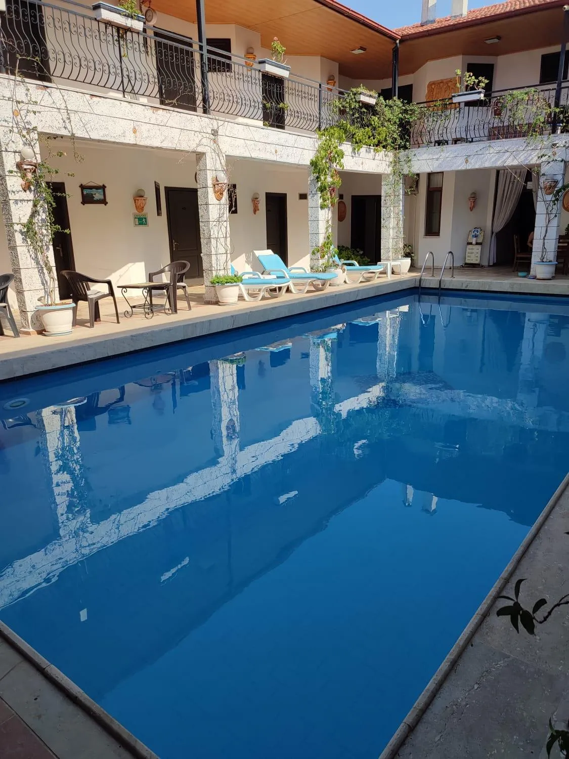 Swimming pool in Han Dalyan Hotel