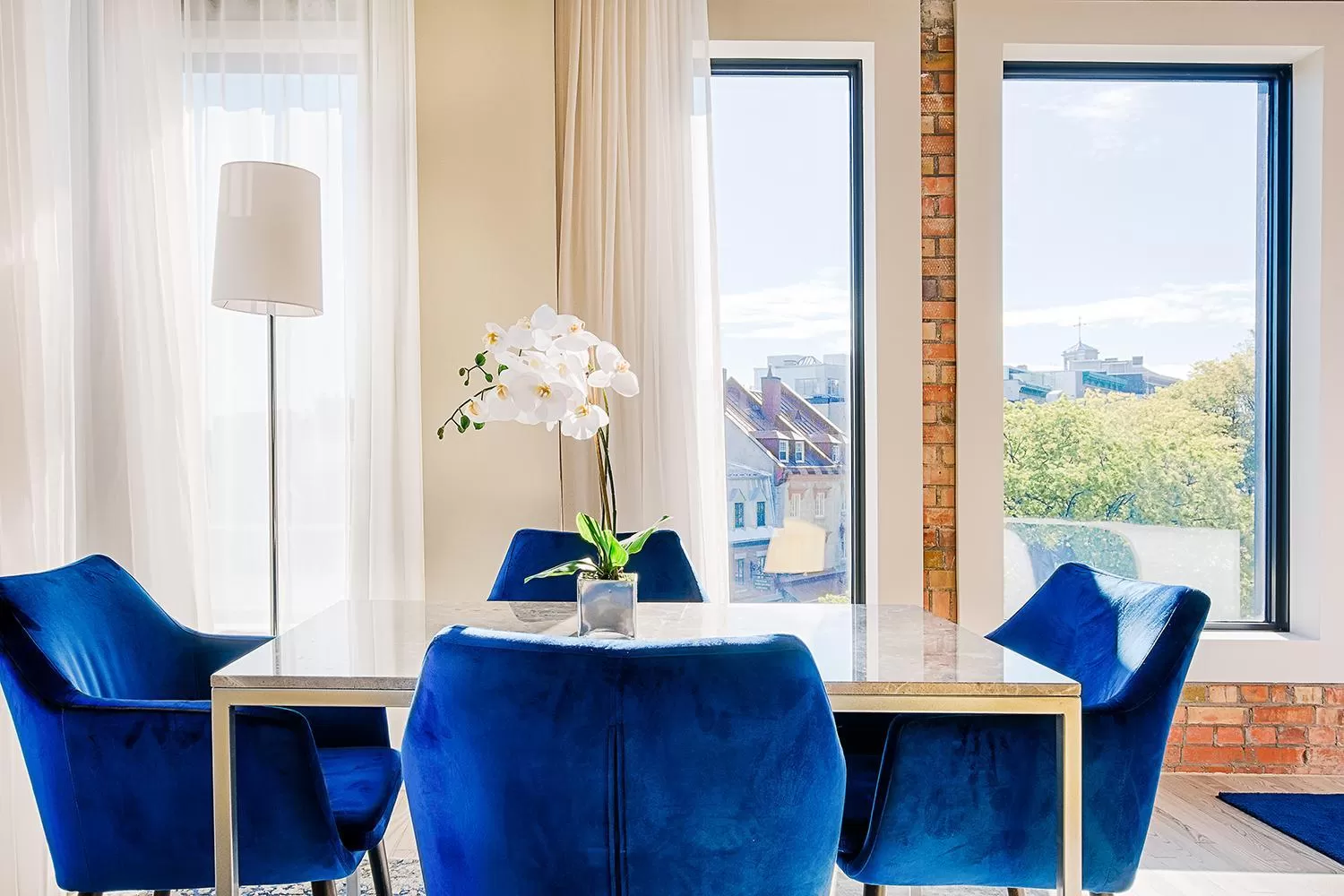Dining area in Monsieur Jean - Hôtel Particulier