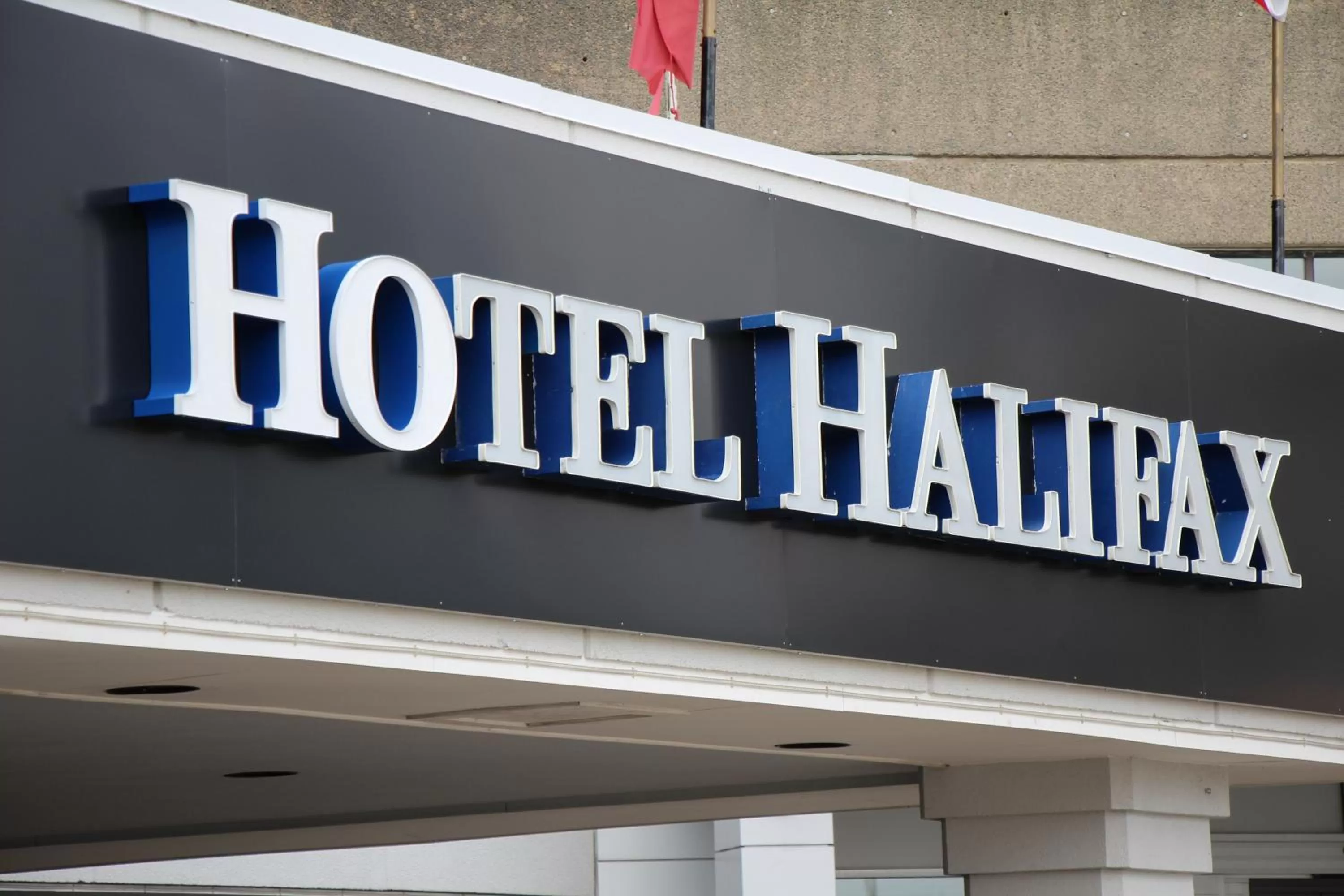 Facade/entrance in Hotel Halifax