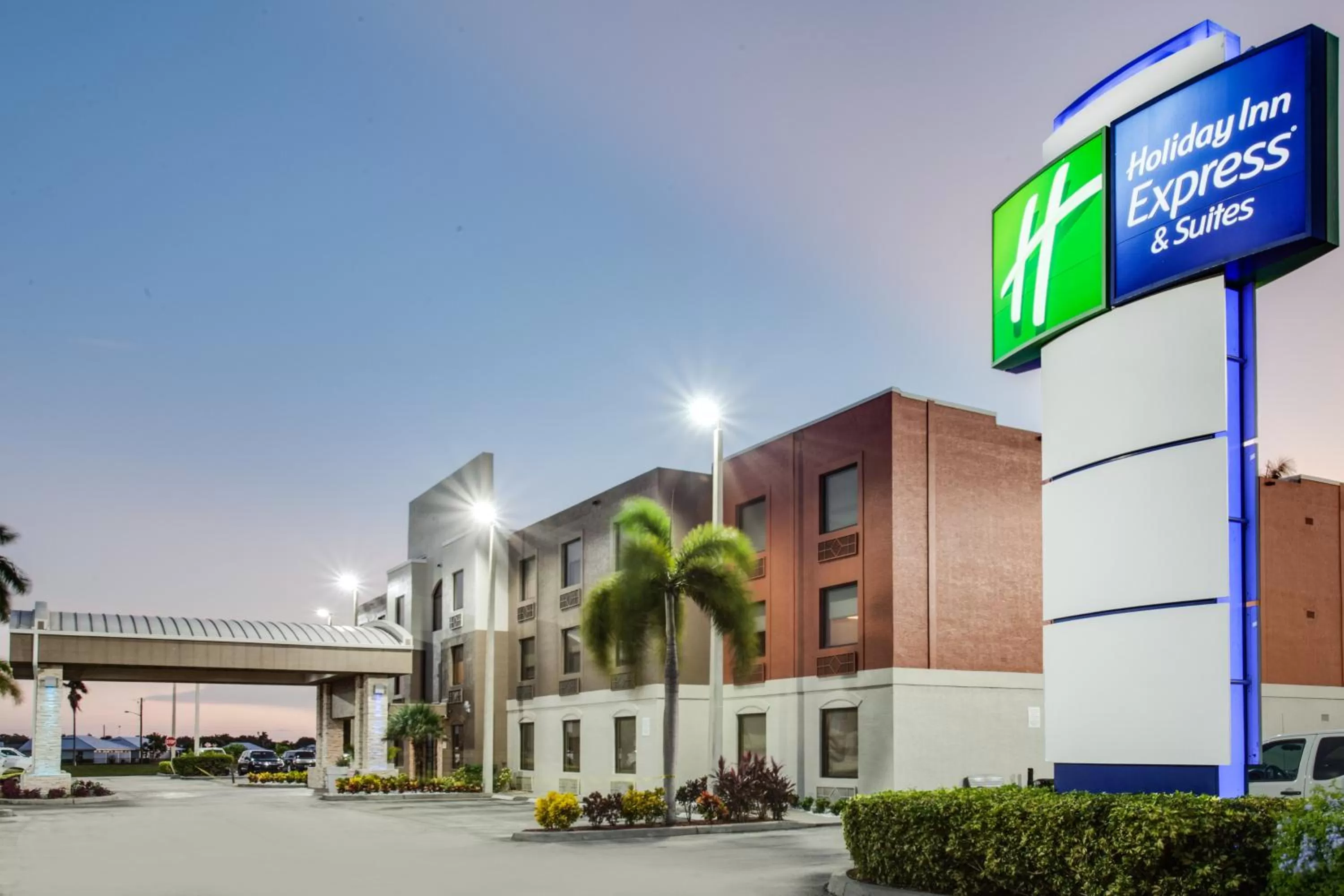 Property building in Holiday Inn Express Hotel & Suites Clewiston by IHG