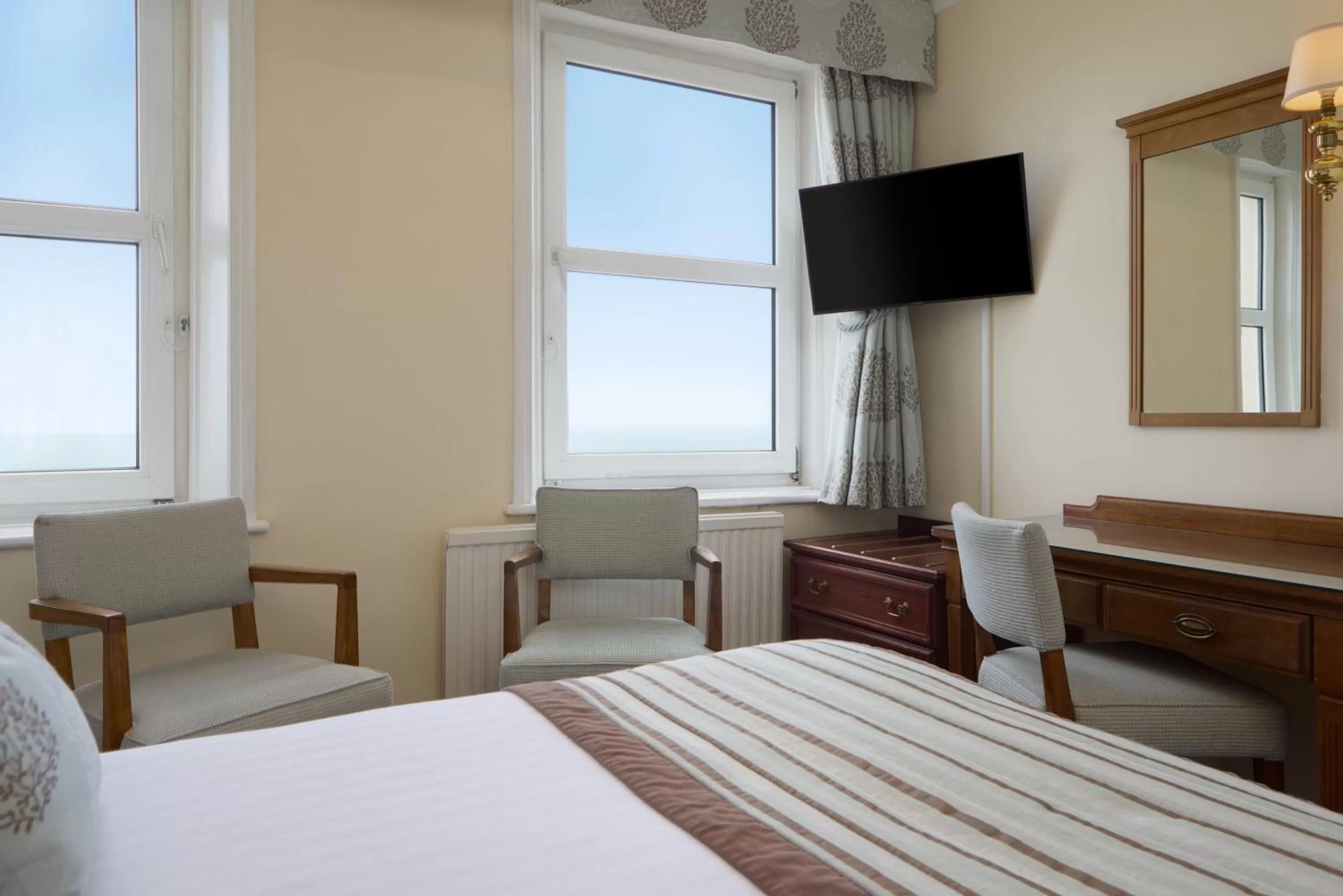 Bedroom, Bed in The Lansdowne, Eastbourne