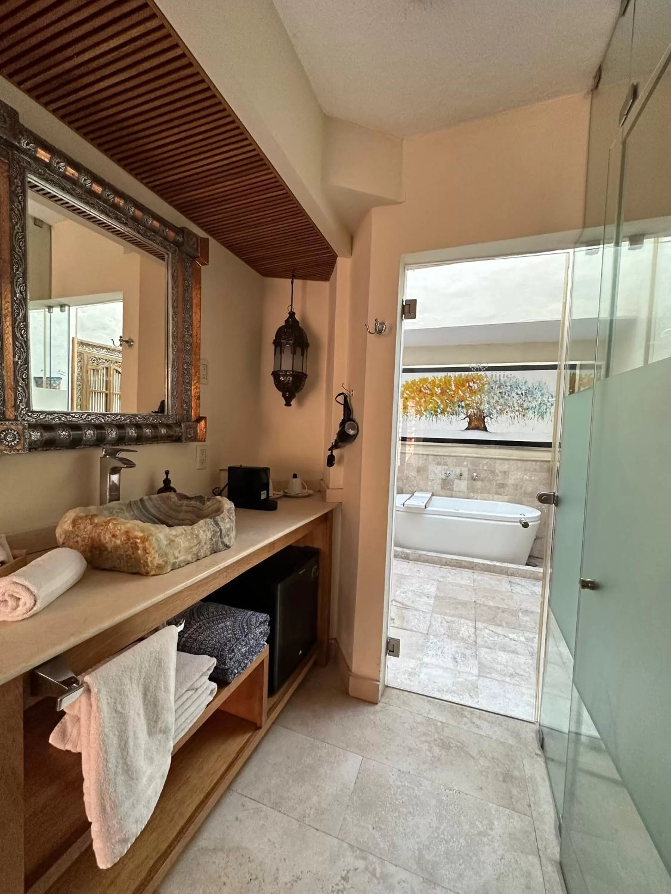 Bed in Hotel Lindo Ajijic Bed & Breakfast