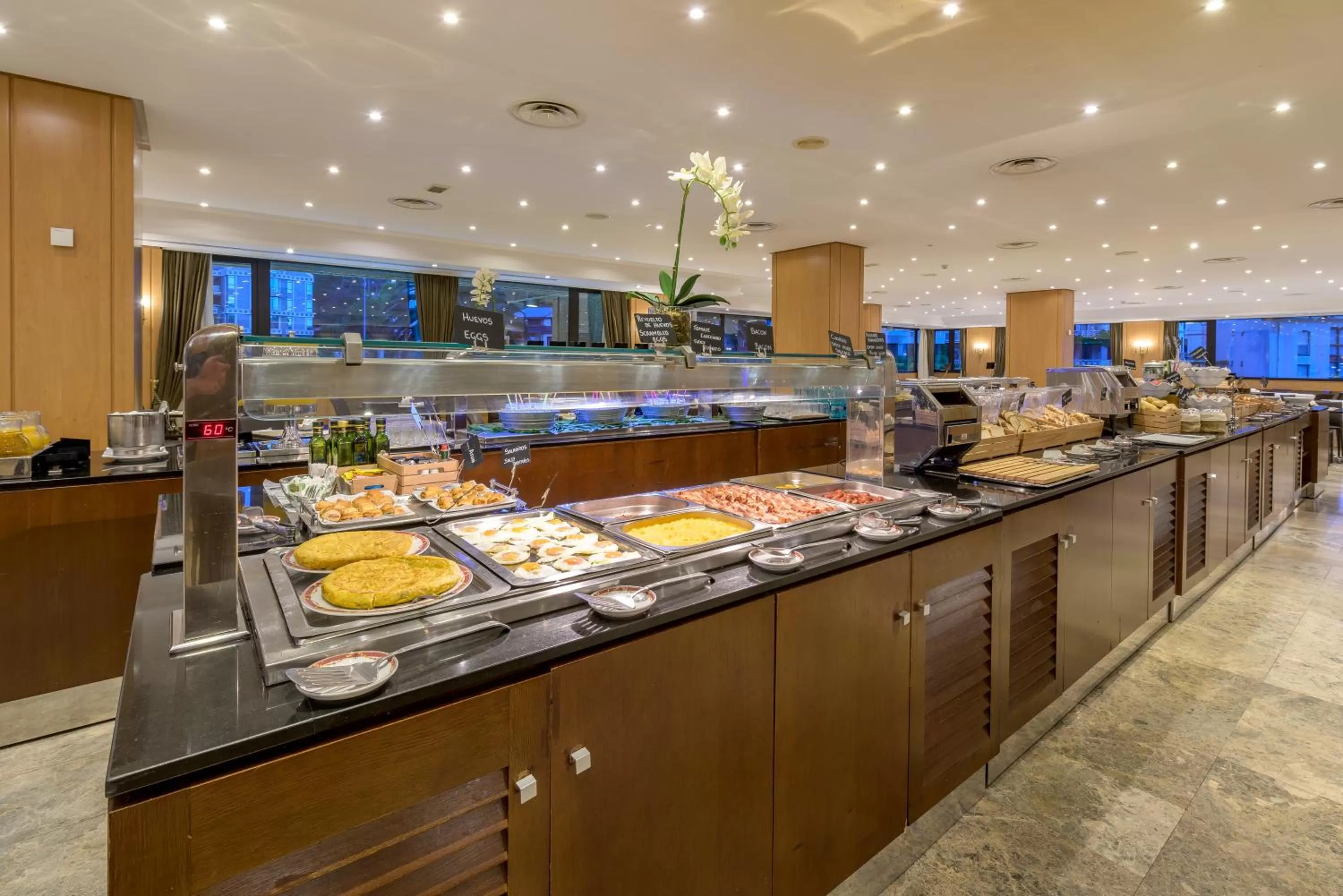 Restaurant/places to eat in Santemar