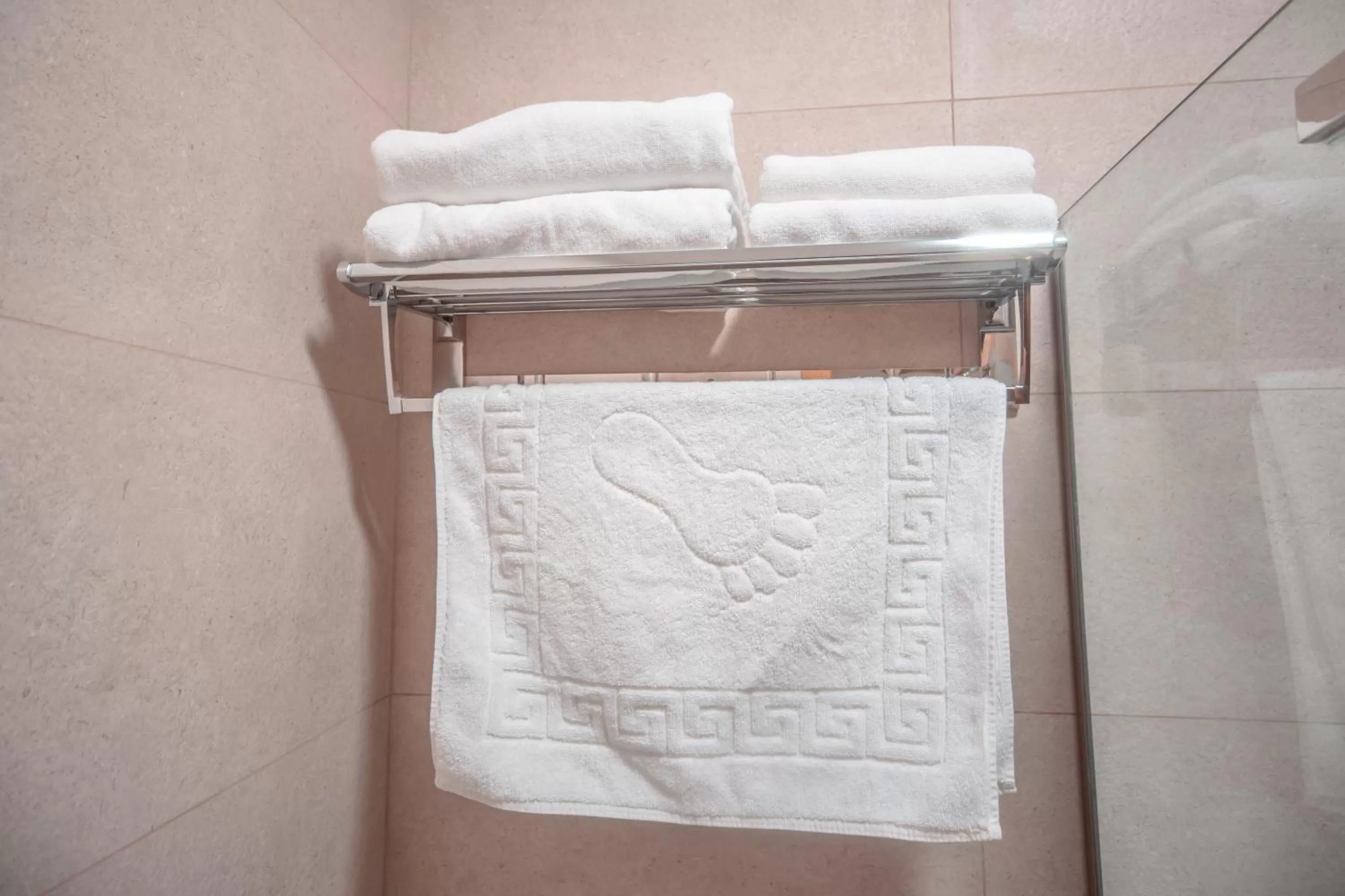 Bathroom in Hotel Banovani