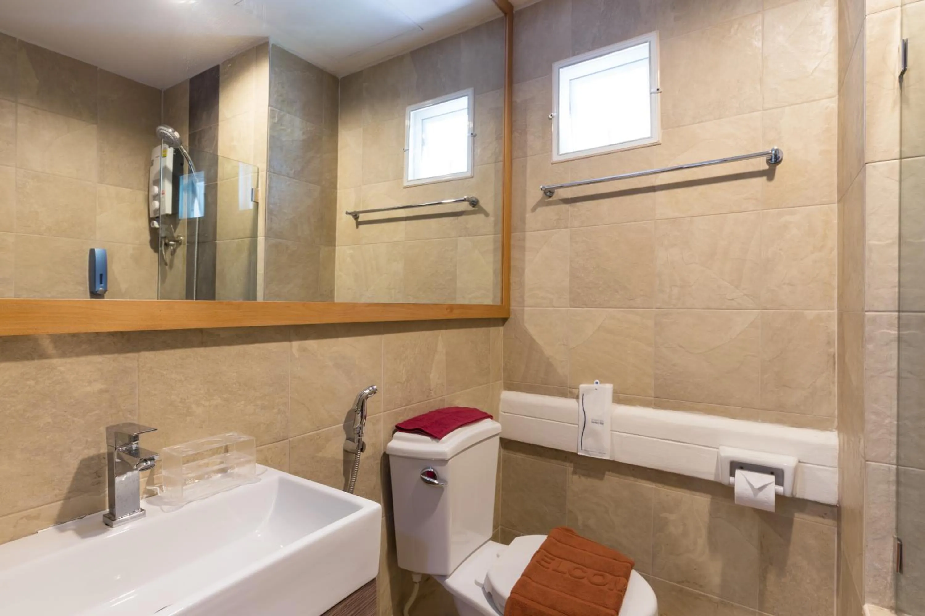 Bathroom in Tee Pak Dee Resident Phuket