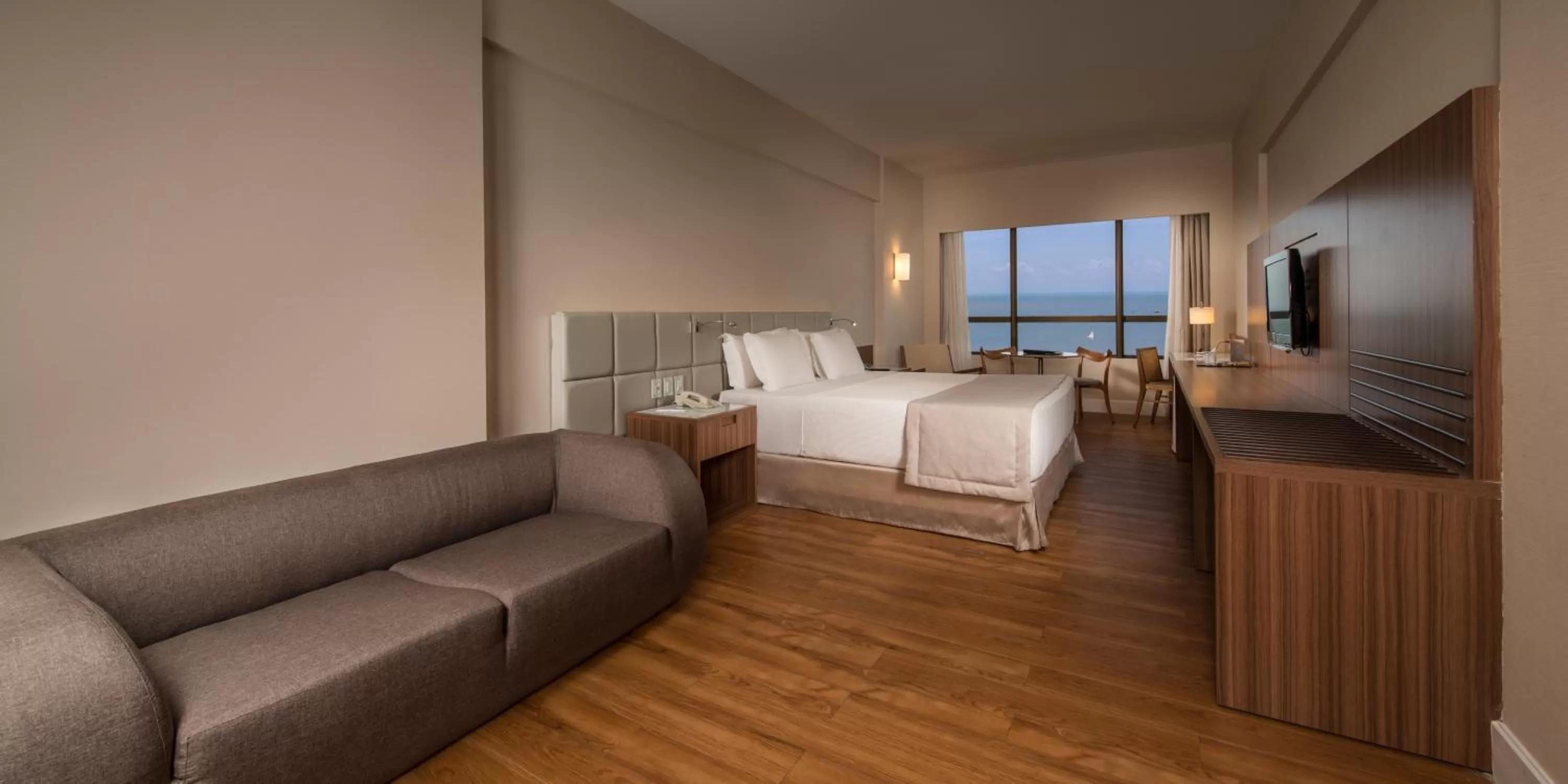 Photo of the whole room, Bed in Hotel Gran Marquise