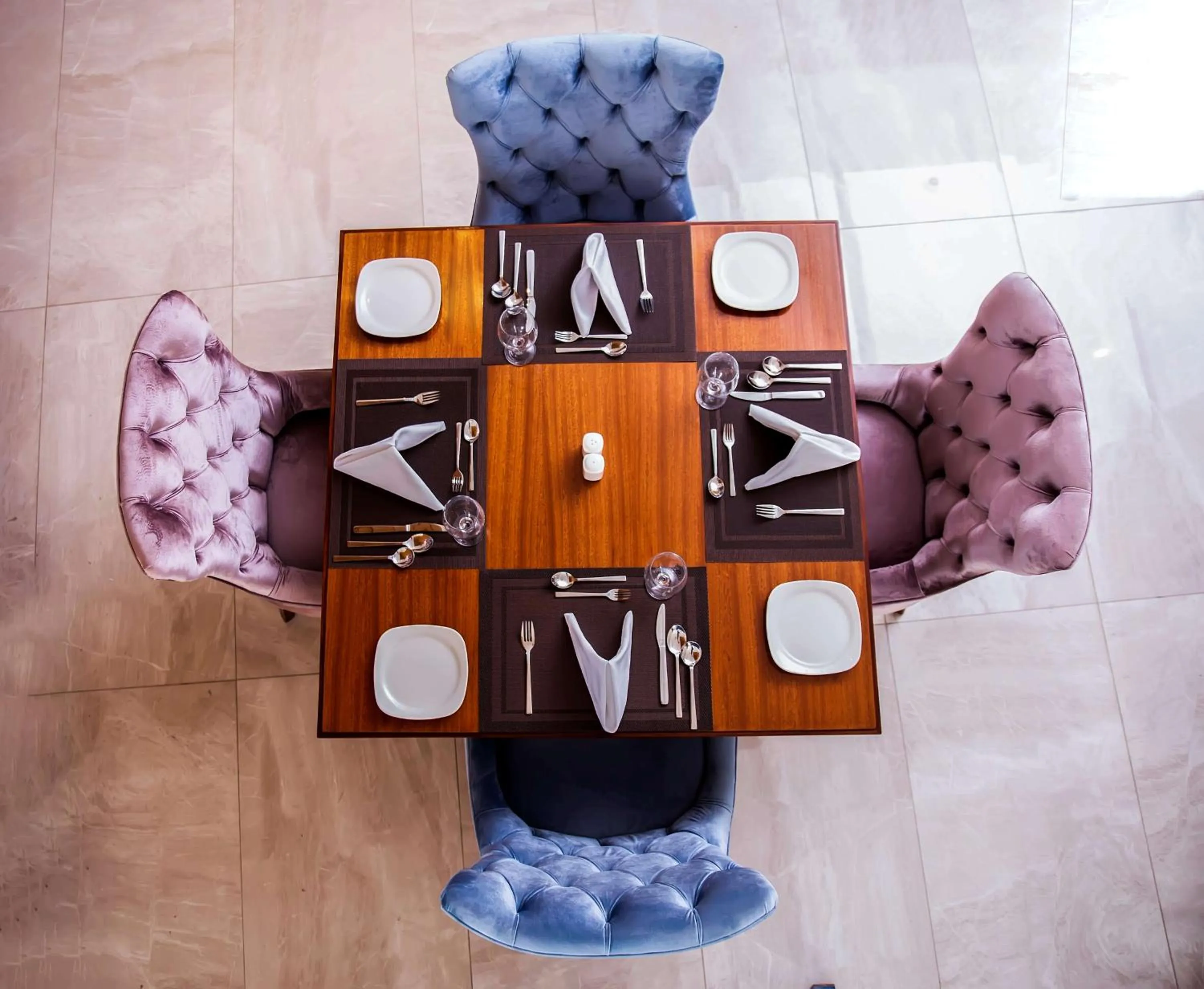 Restaurant/places to eat in Best Western Premier Hotel Gulberg Lahore