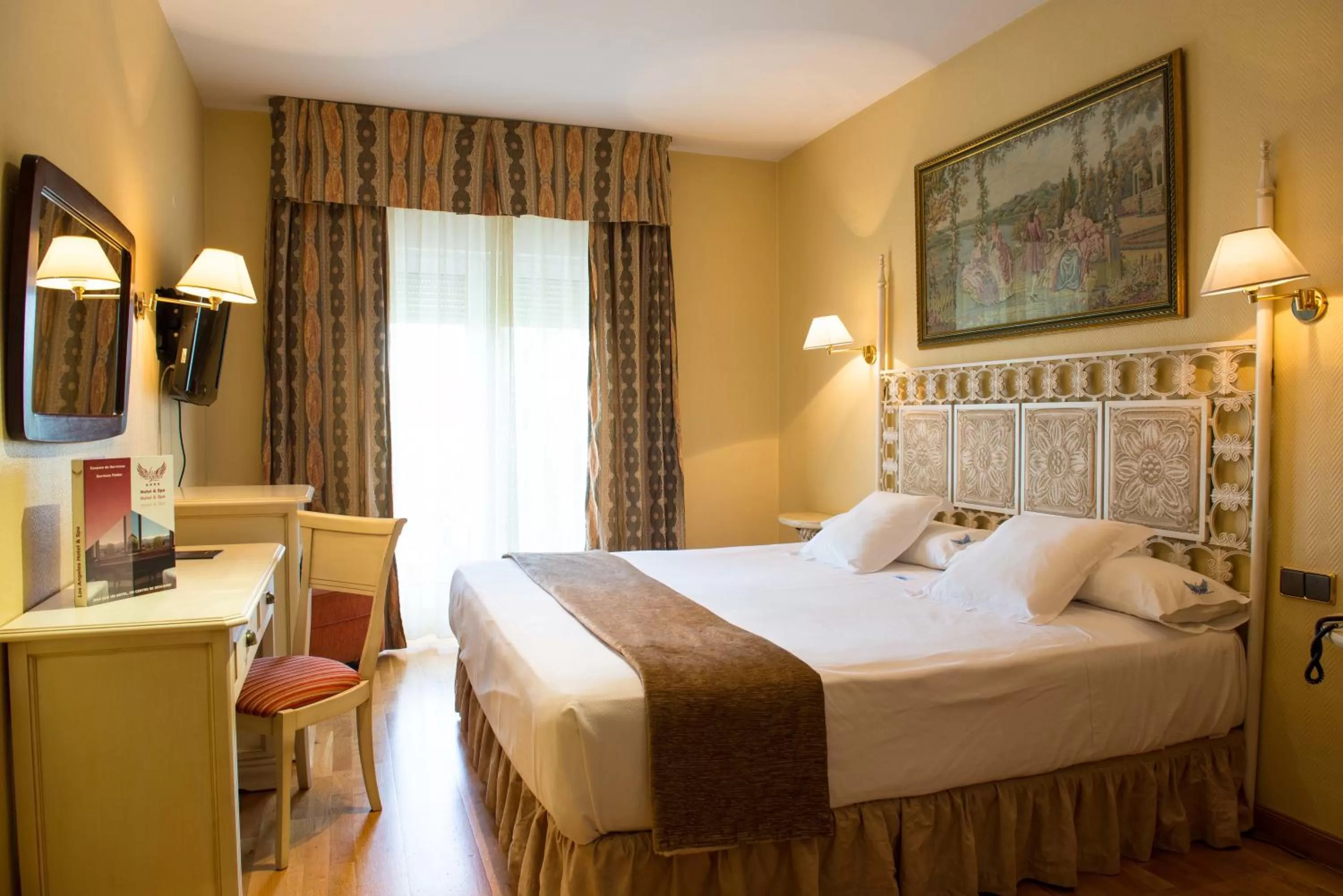 Photo of the whole room, Bed in Hotel Los Angeles Granada