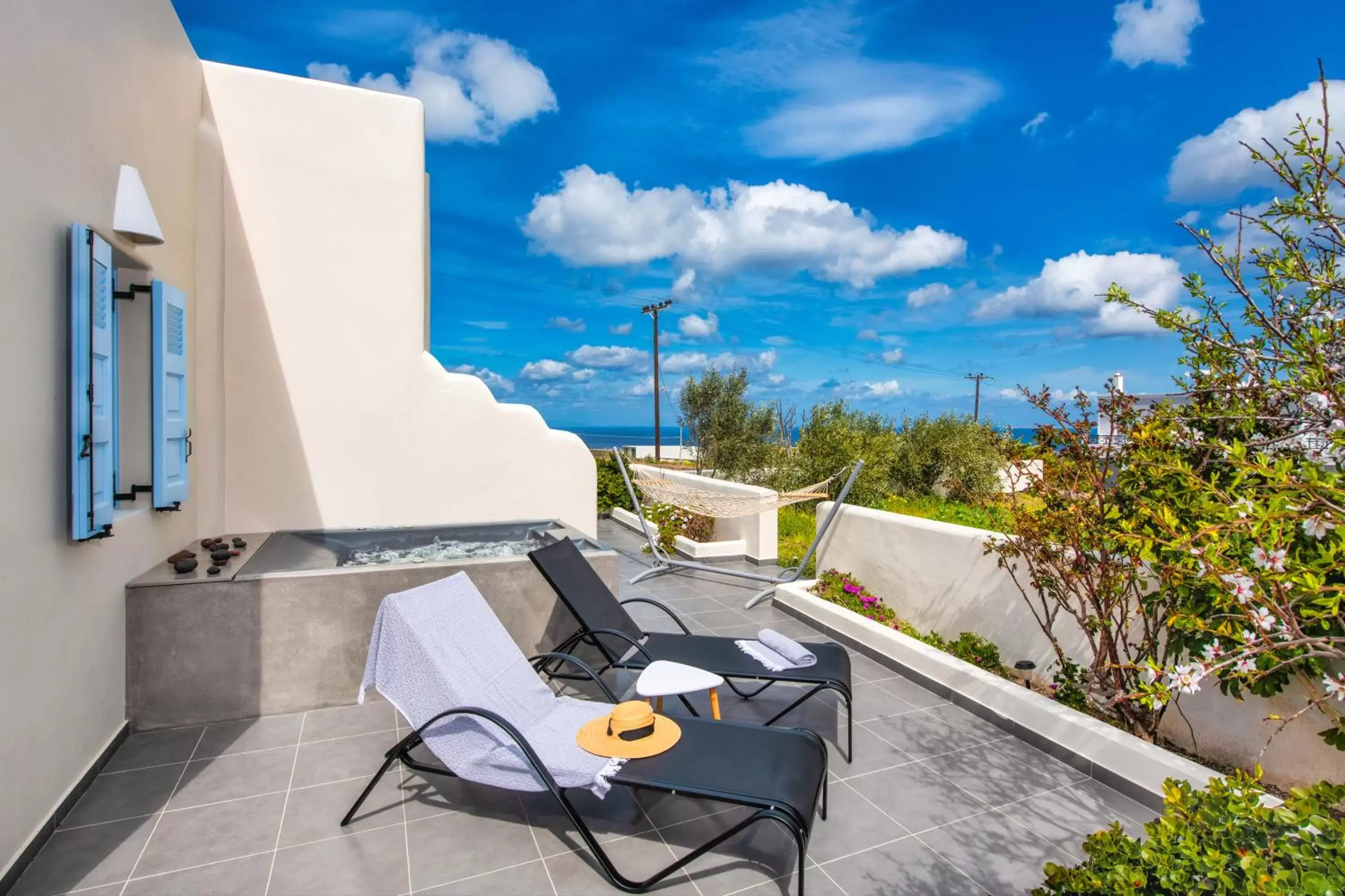 Abasa Traditional House with Outdoor Hot Tub in Abasa Suites Abasa Traditional House with Outdoor Hot Tub in Abasa Suites