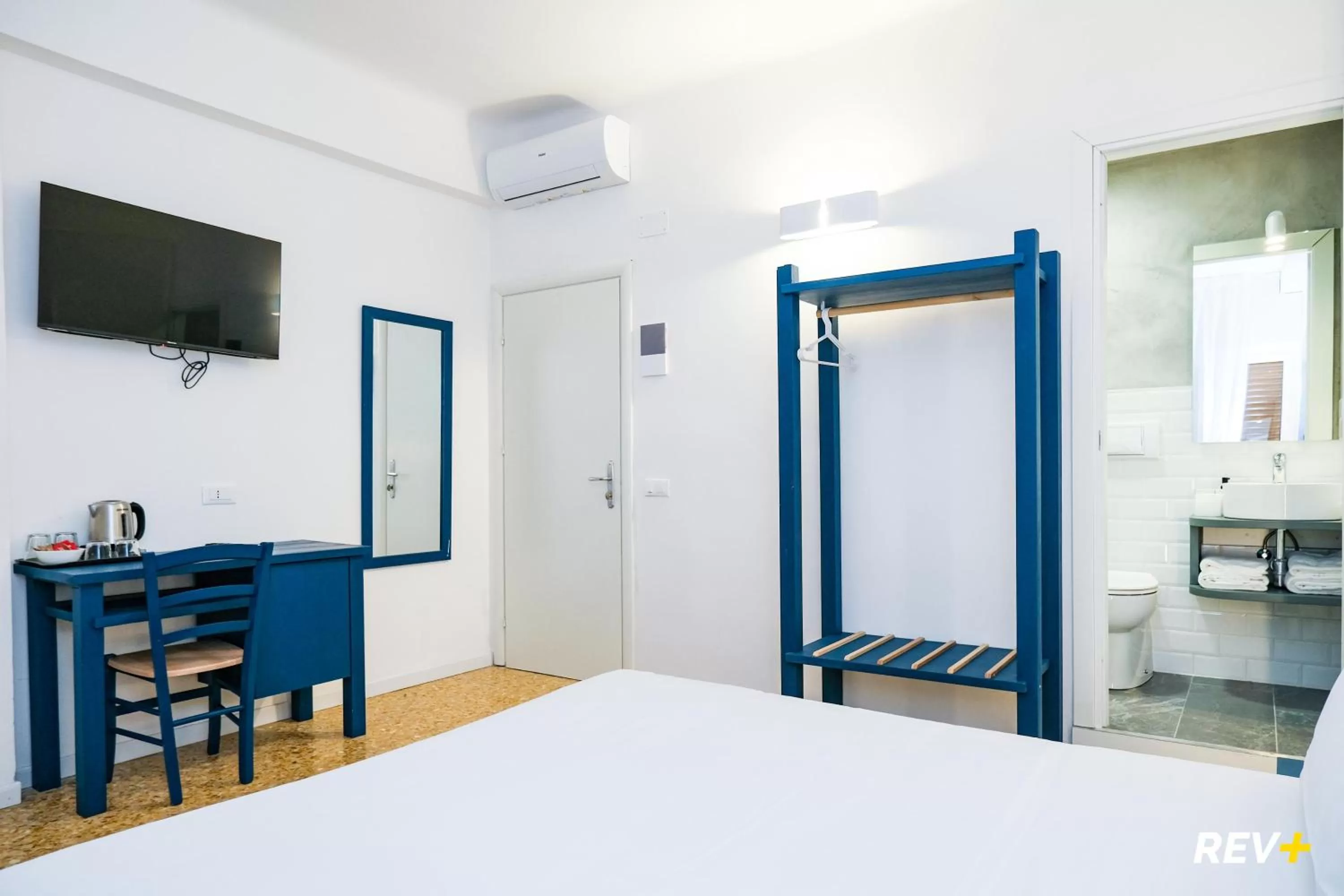 Bedroom, Bed in Lia Art Hotel