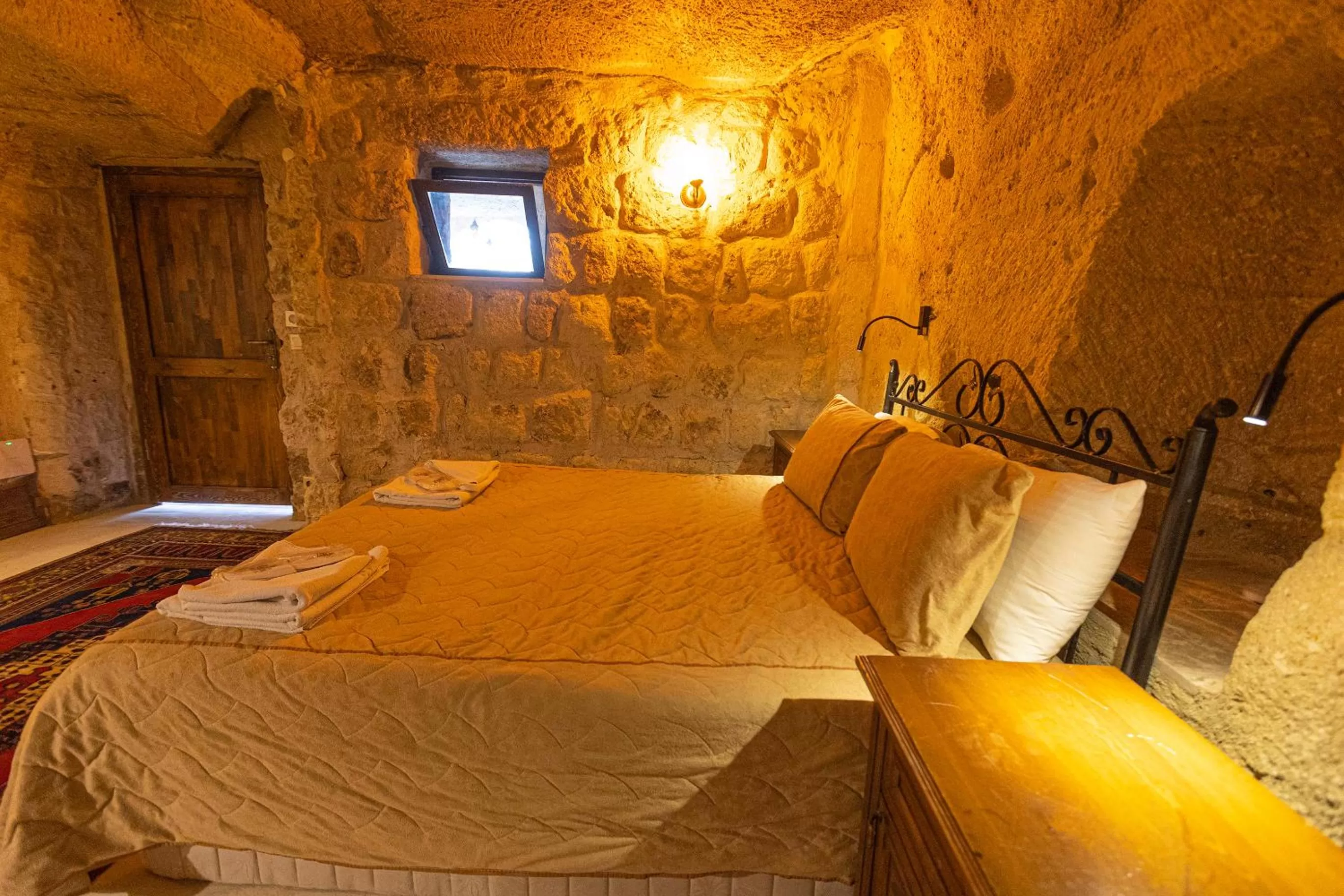 Bed in Taskonak Hotel