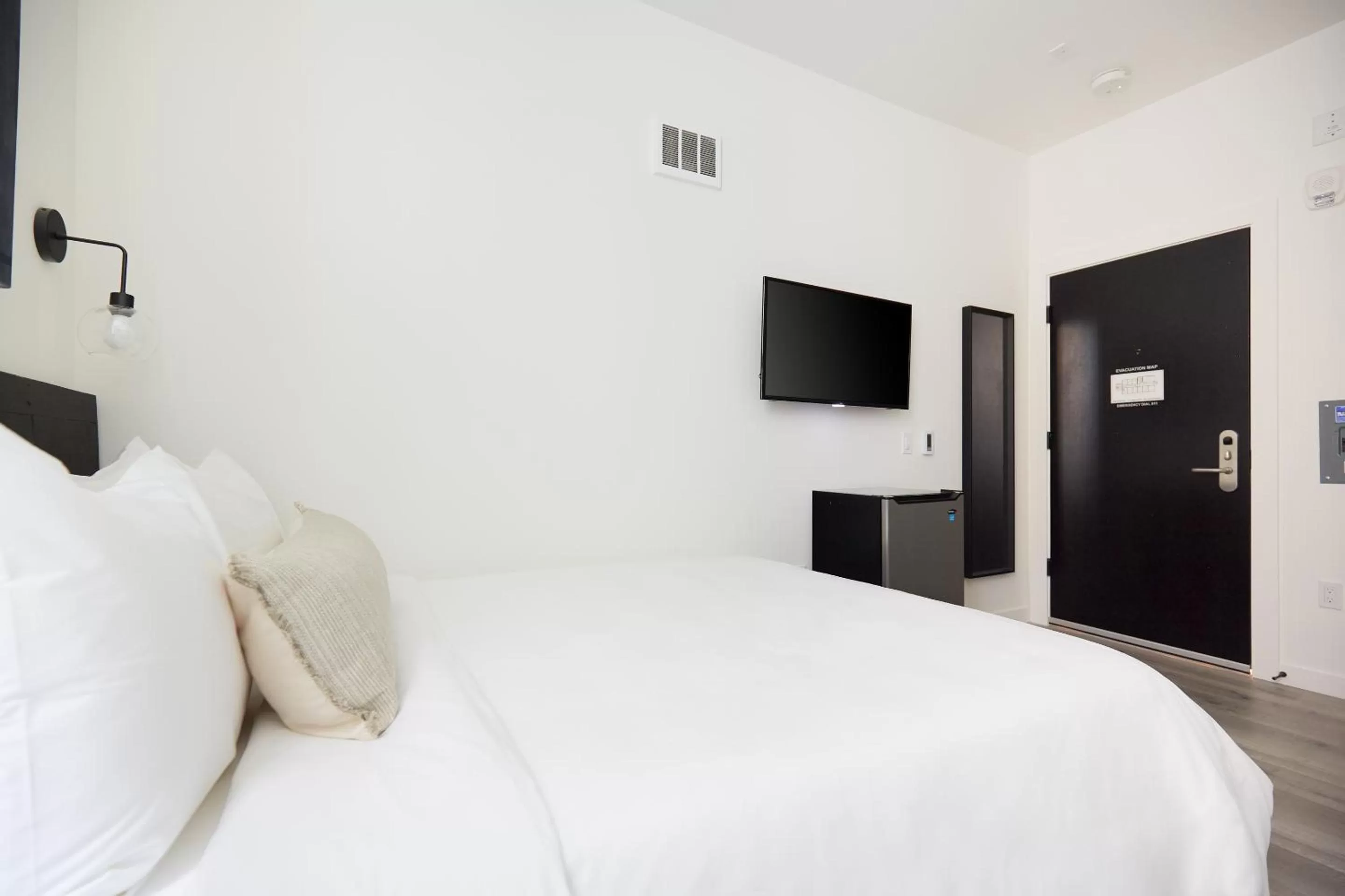 Studio - Disability Access in Sonder The Boylston