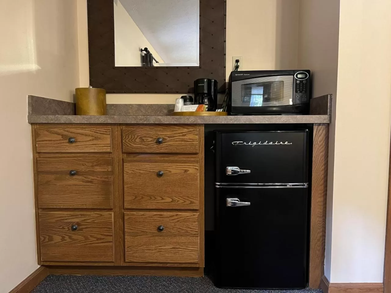 Kitchen or kitchenette in Woodfield Manor - A Sundance Vacations Property