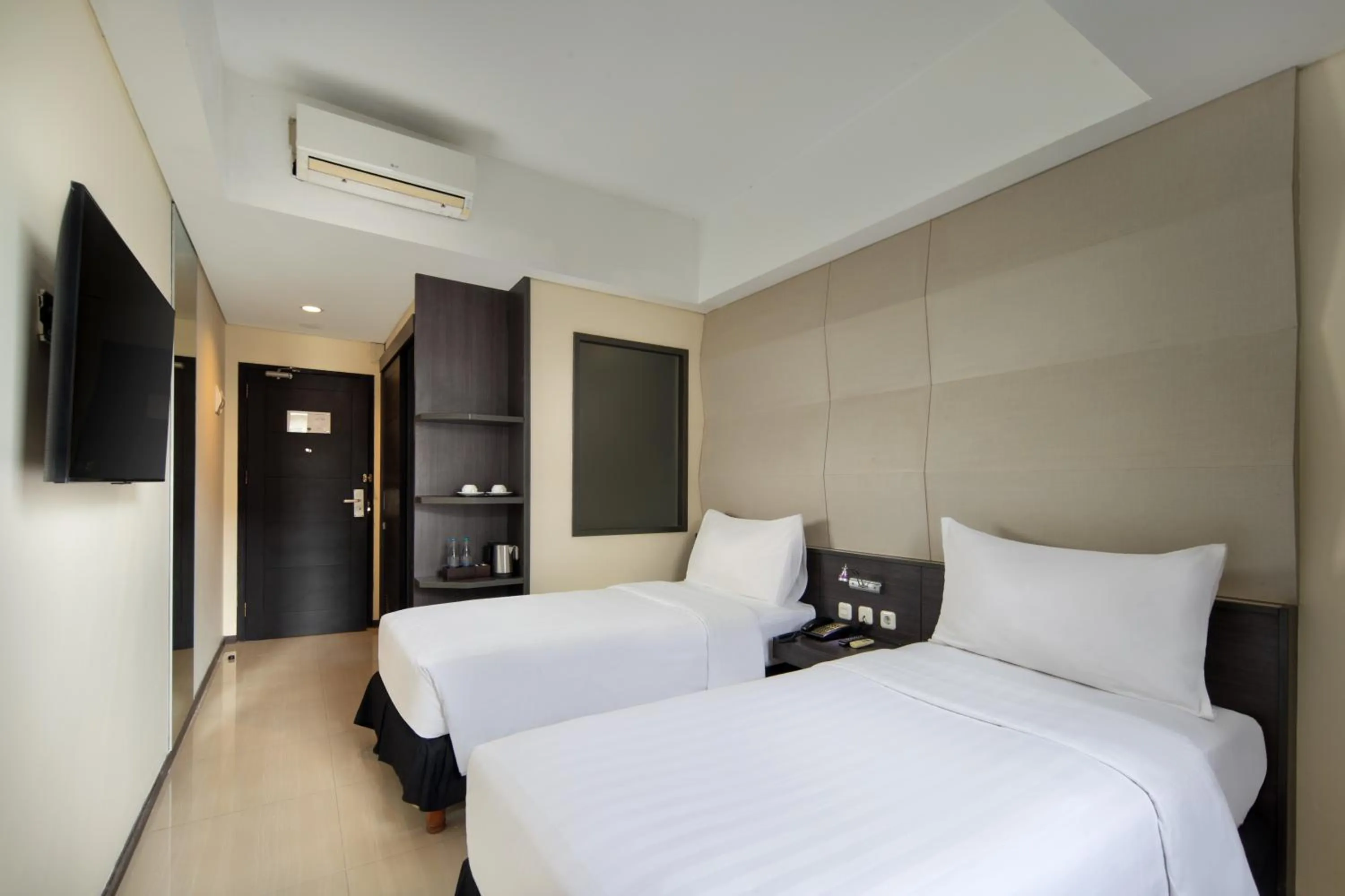 Bed in Fashion Hotel Legian