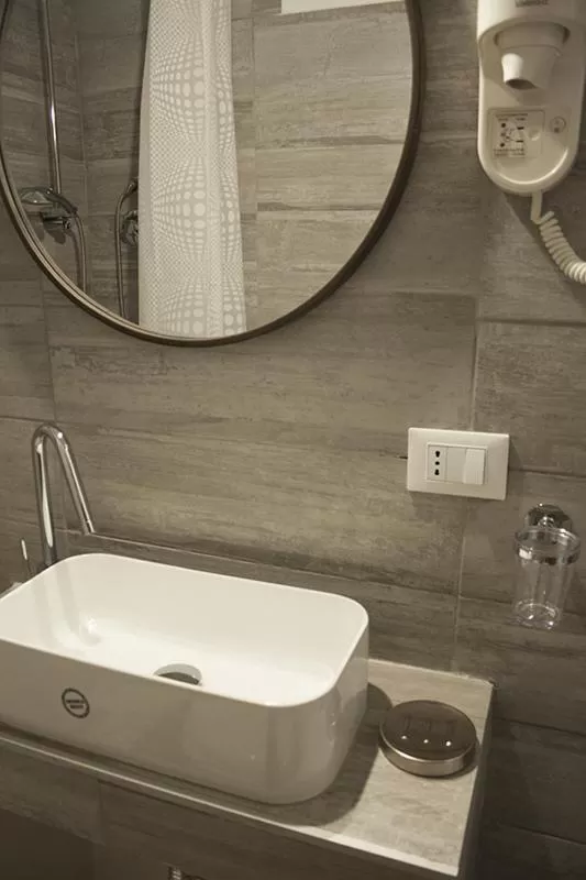 Toilet in Hotel Agorà