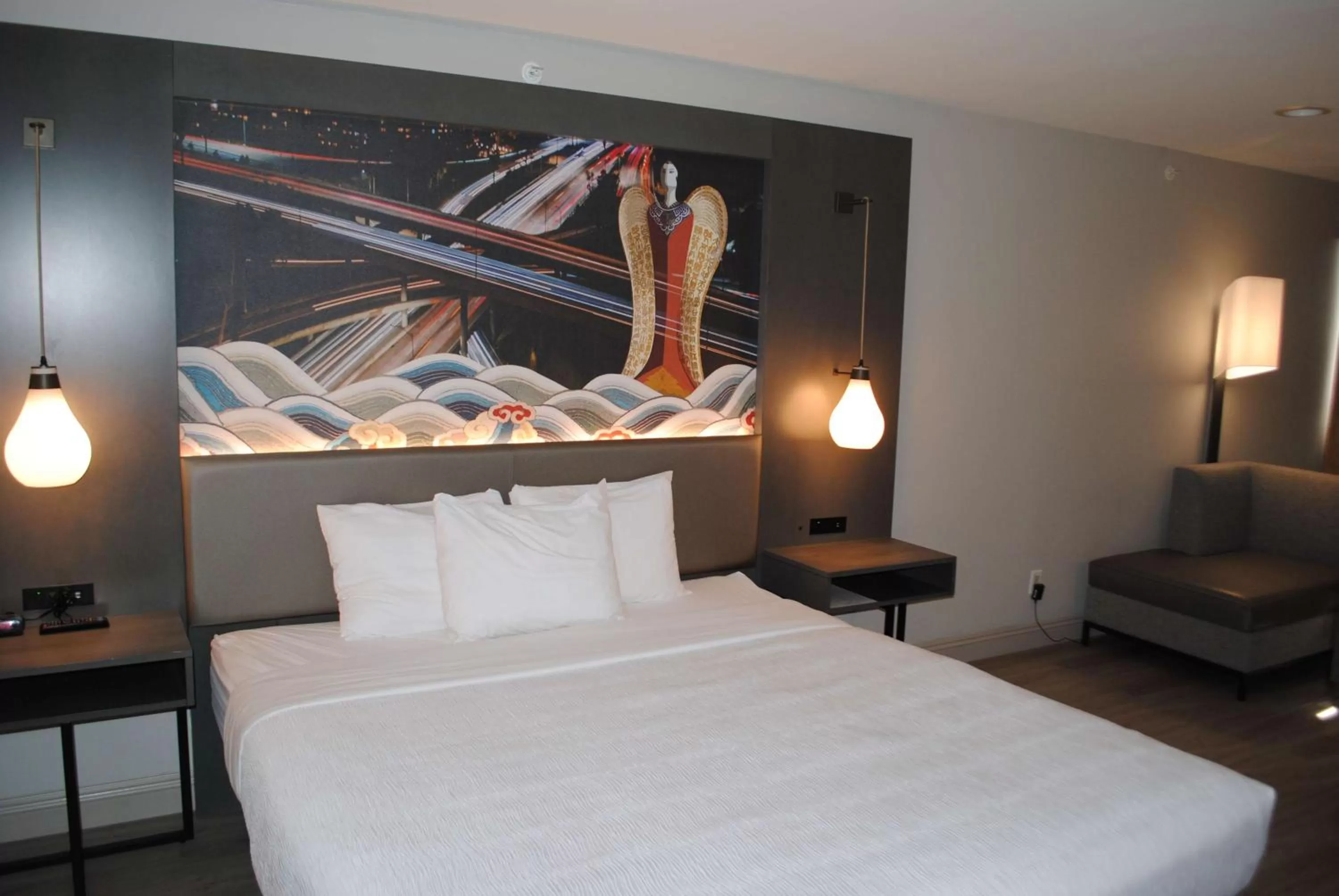 Bedroom, Bed in Aiden Los Angeles Downtown Dragon Gate Inn