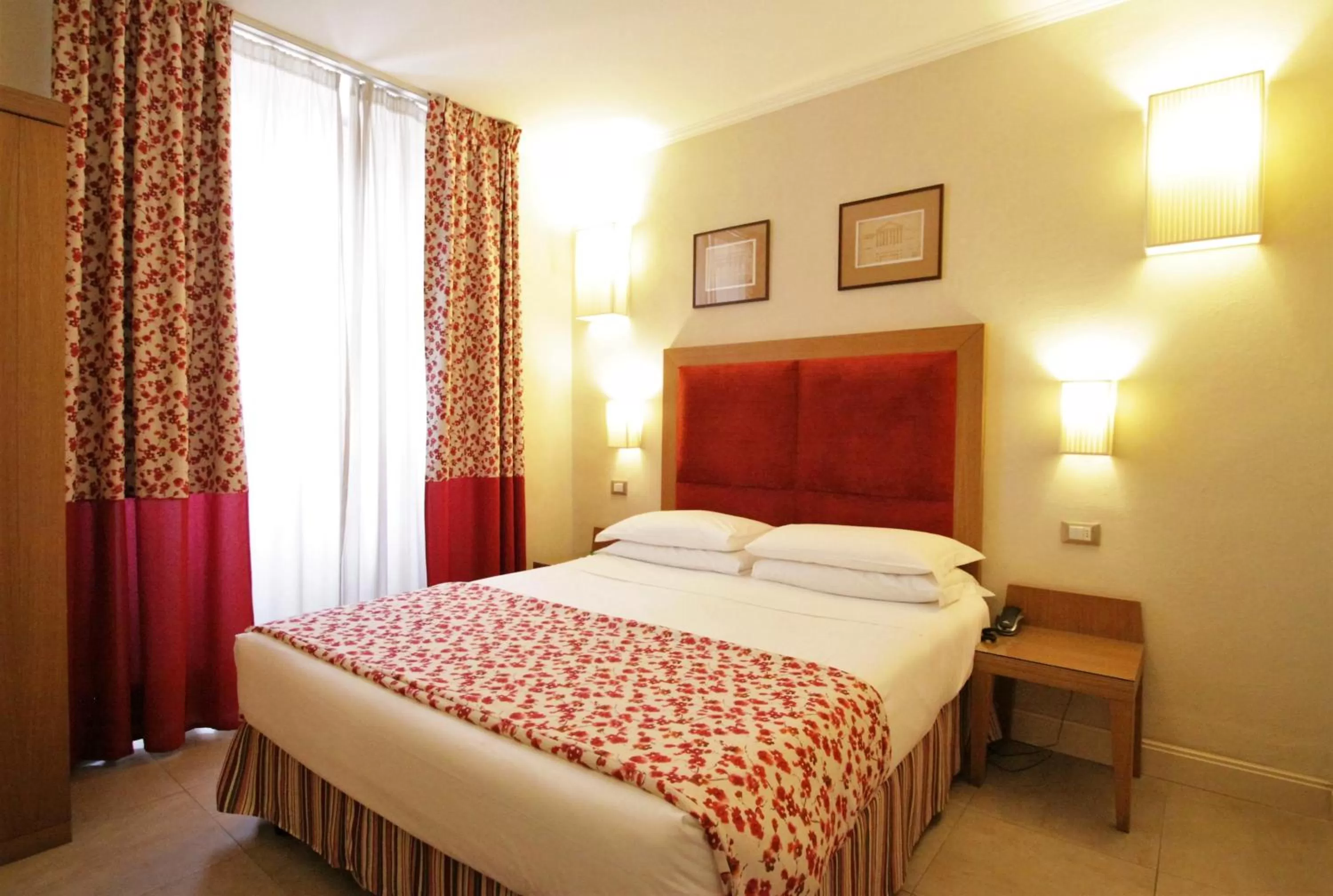 Bedroom, Bed in Hotel Perseo