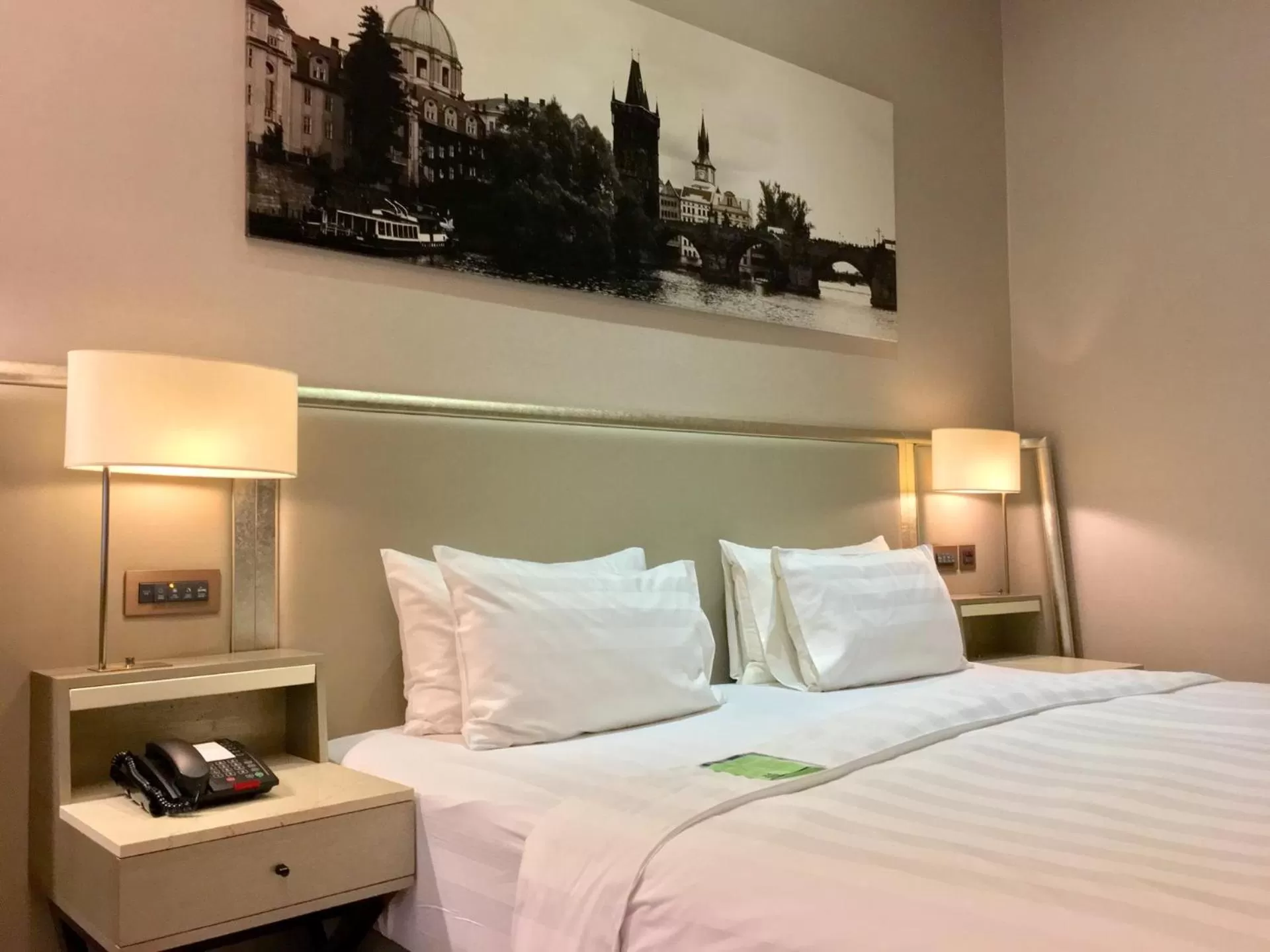 Bed in City Suites - Taipei Nandong