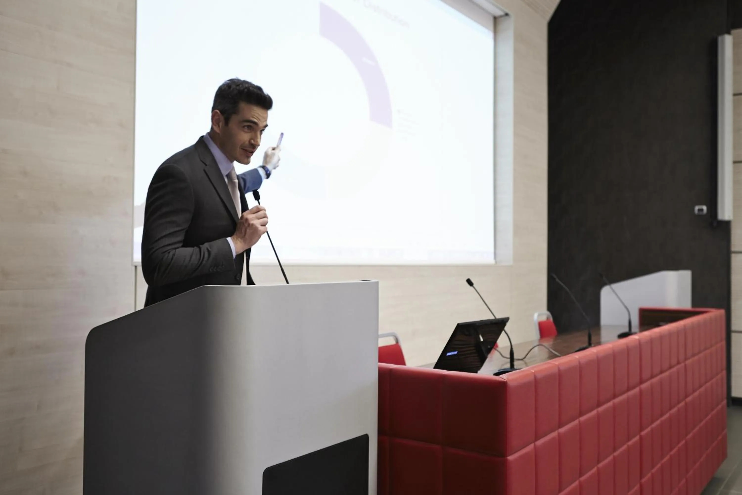 Meeting/conference room in RMH MODENA DES ARTS