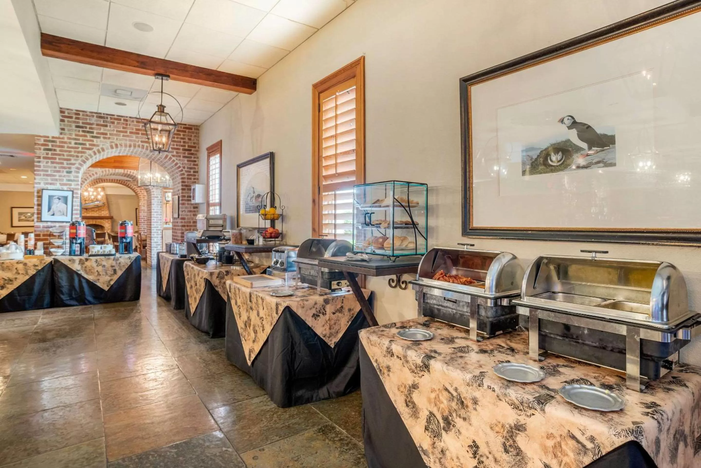 Restaurant/places to eat in Clarion Inn Conference Center