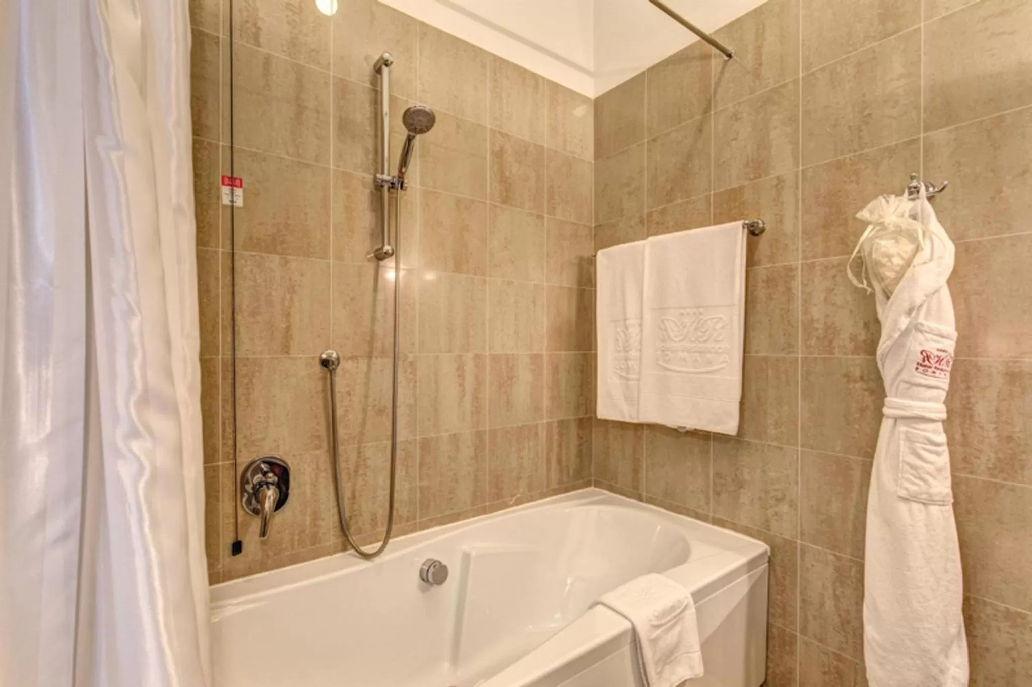 Bathroom in Palazzo Porta Romana Hotel